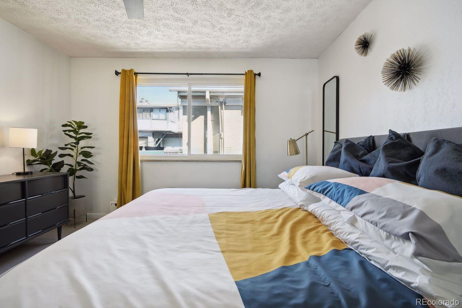 MLS Image #11 for 1063 n clarkson street 12,denver, Colorado