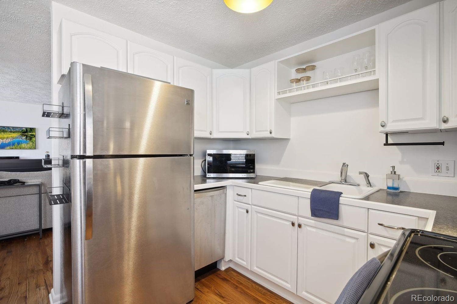 MLS Image #9 for 1063 n clarkson street 12,denver, Colorado