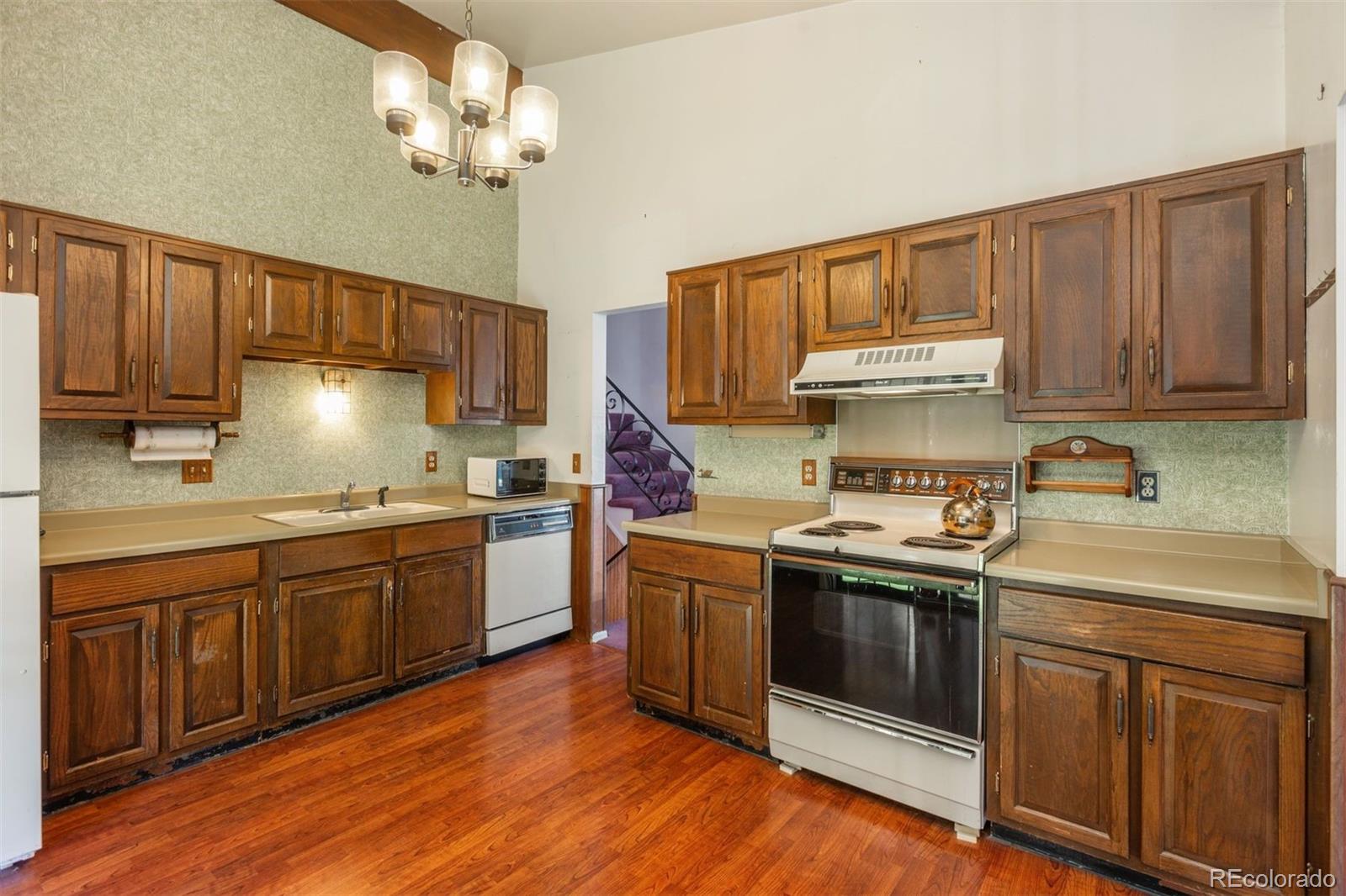 MLS Image #7 for 3021 s valentia street,denver, Colorado