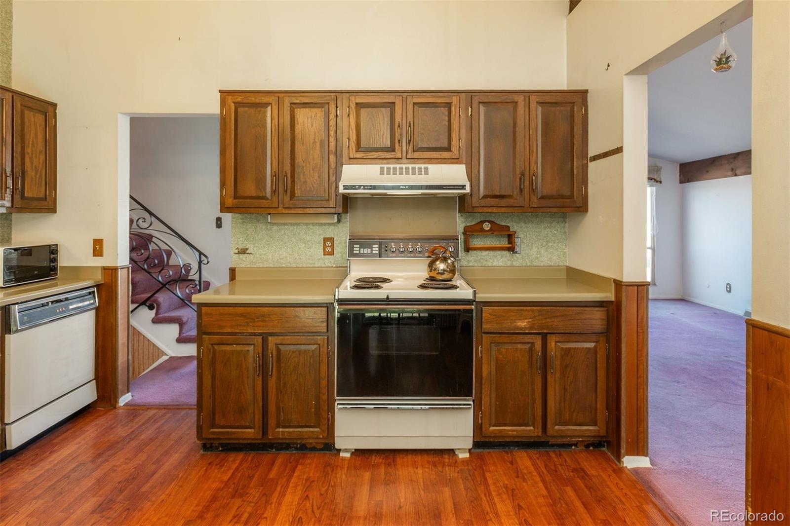 MLS Image #8 for 3021 s valentia street,denver, Colorado