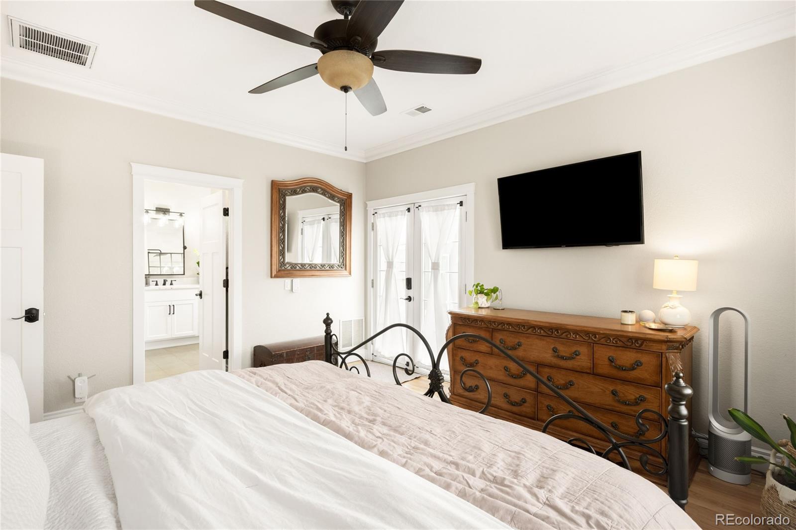 MLS Image #11 for 3017 n steele street,denver, Colorado