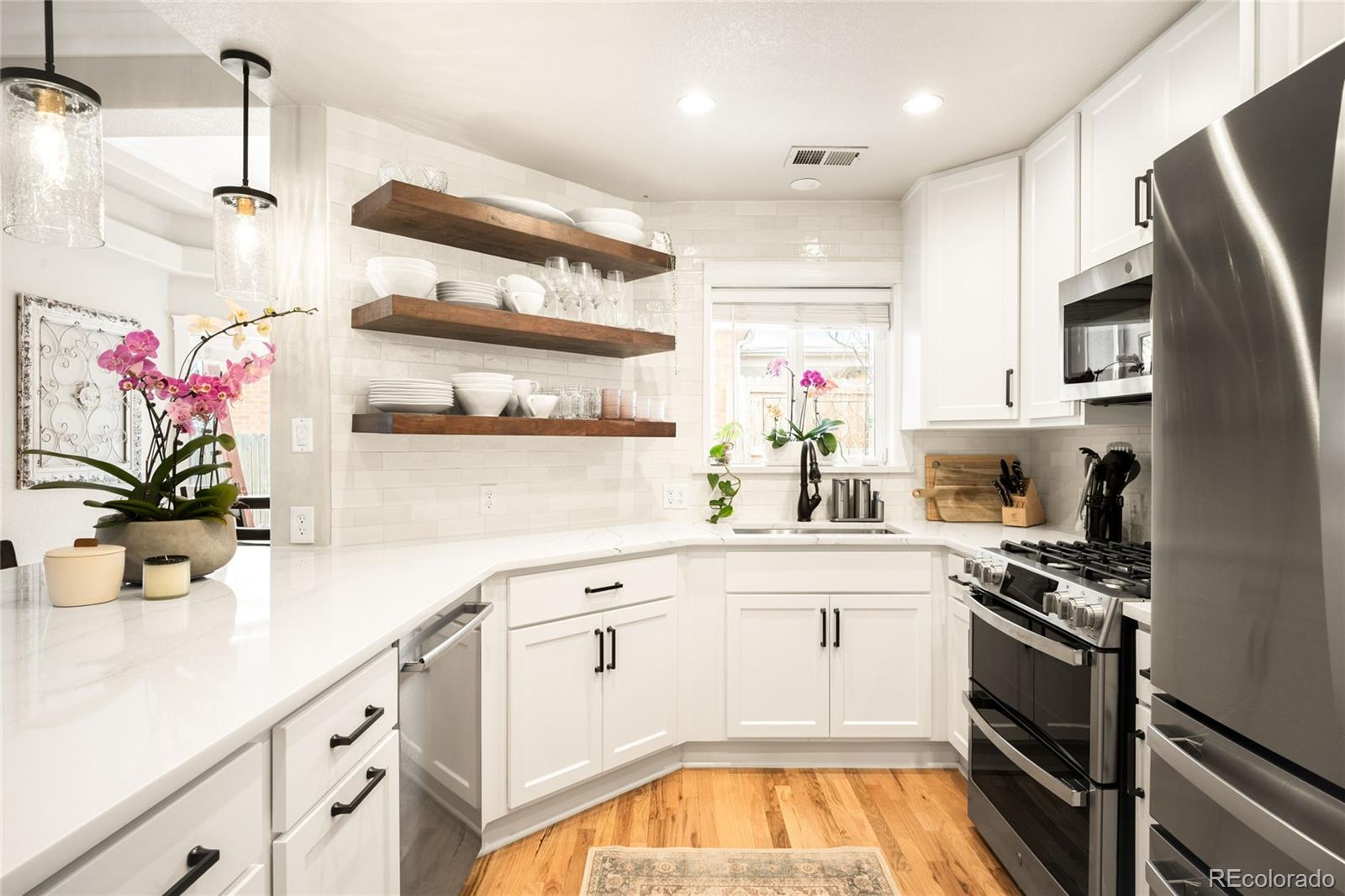 MLS Image #6 for 3017 n steele street,denver, Colorado
