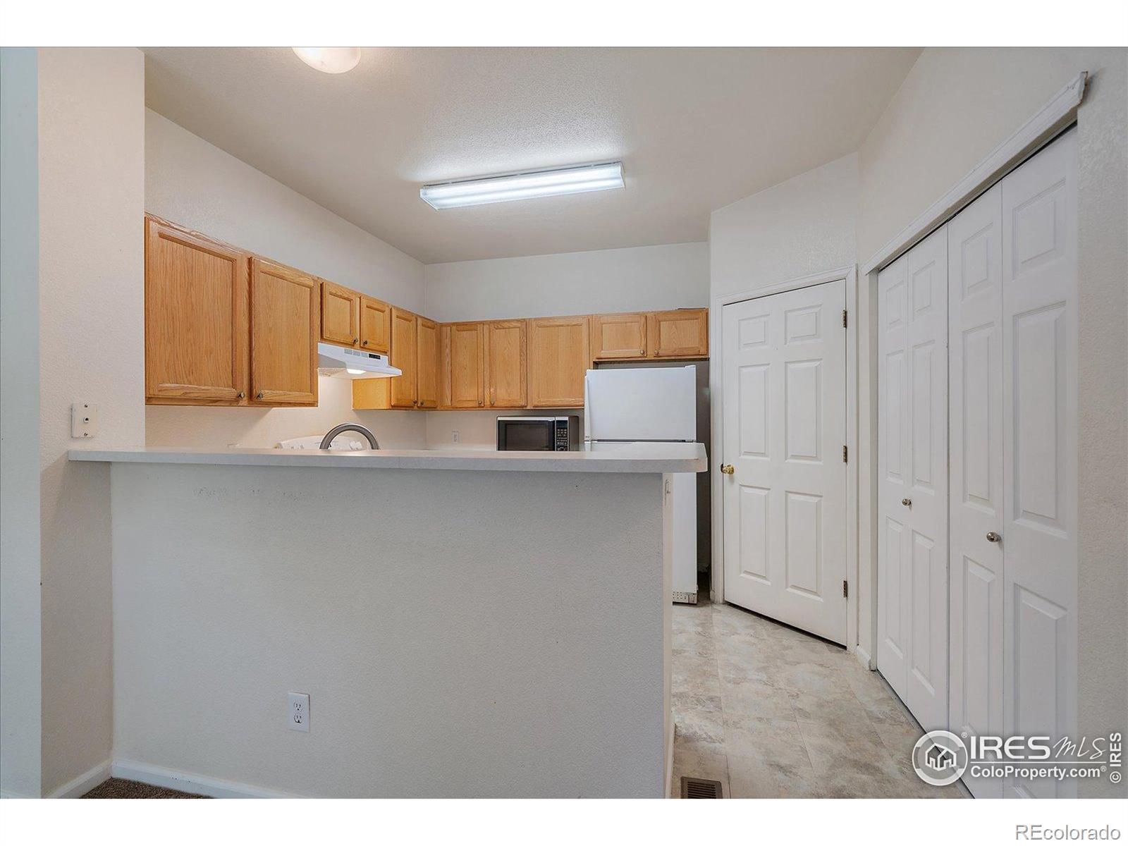 MLS Image #14 for 12182 e 2nd drive,aurora, Colorado