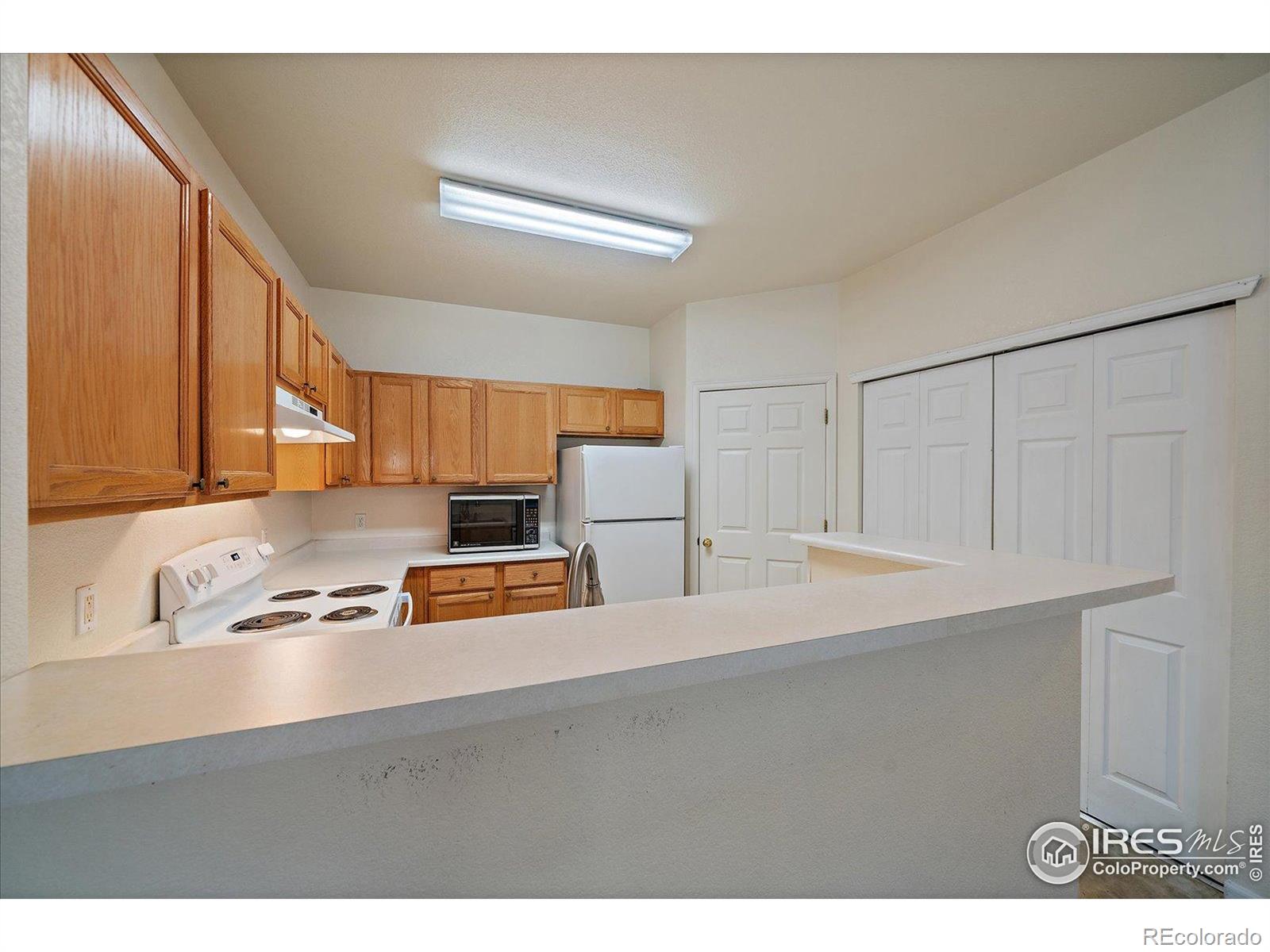 MLS Image #15 for 12182 e 2nd drive,aurora, Colorado