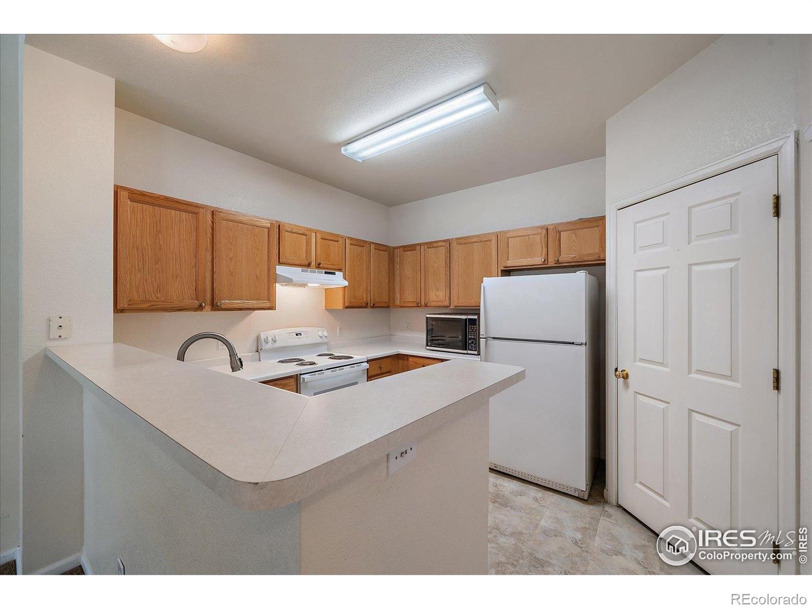 MLS Image #16 for 12182 e 2nd drive,aurora, Colorado