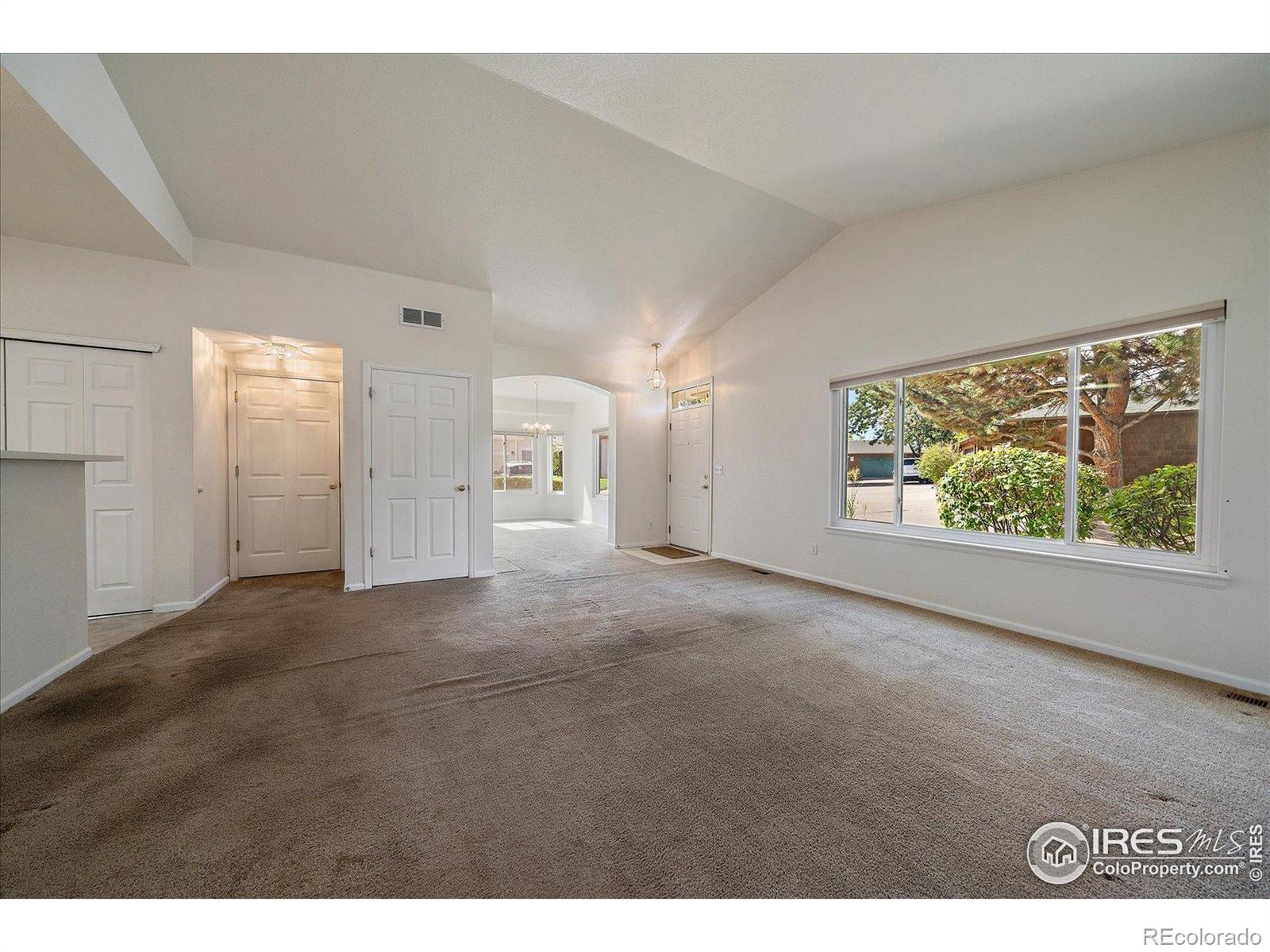 MLS Image #8 for 12182 e 2nd drive,aurora, Colorado