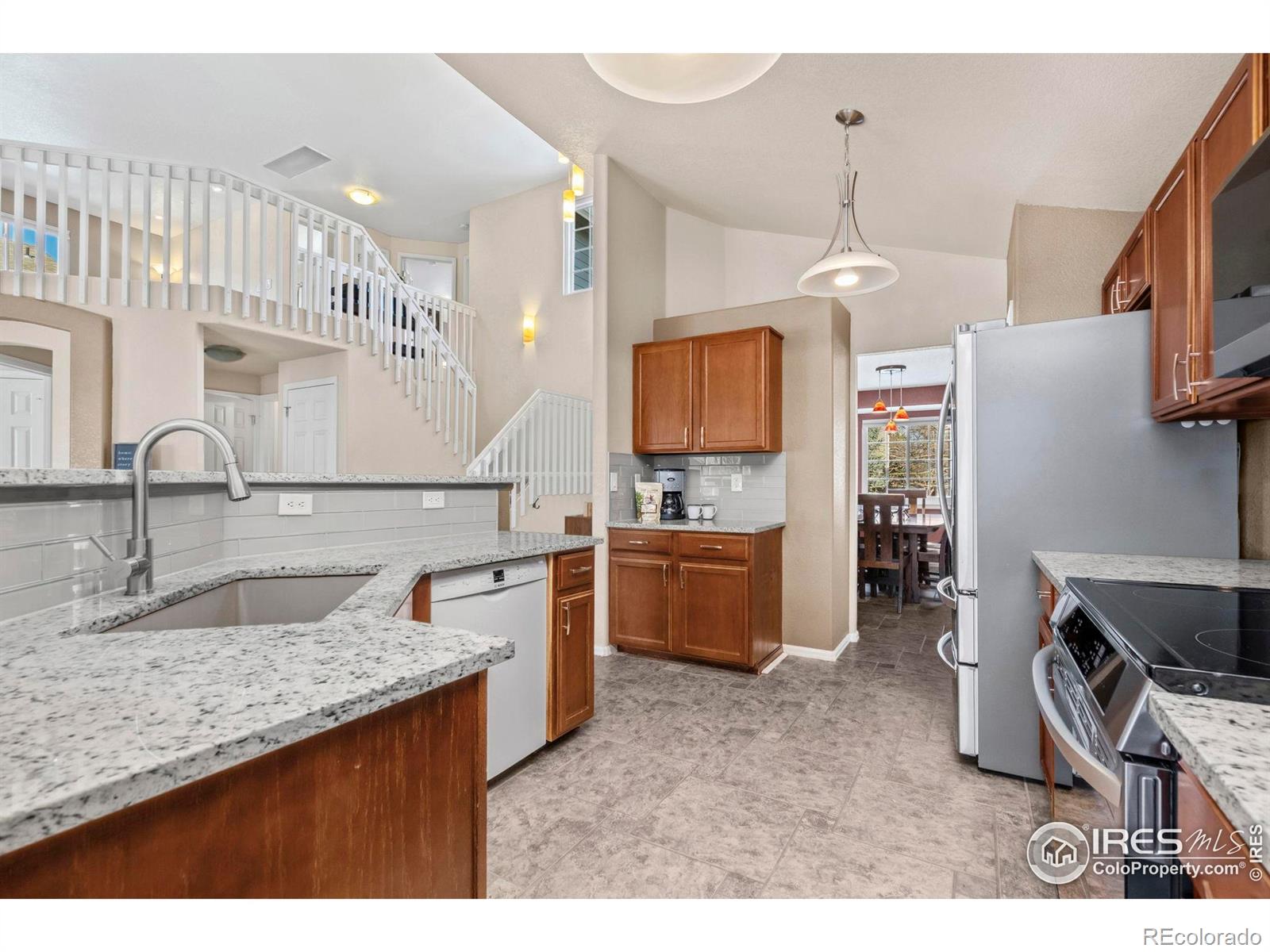 MLS Image #5 for 527  kim drive,fort collins, Colorado