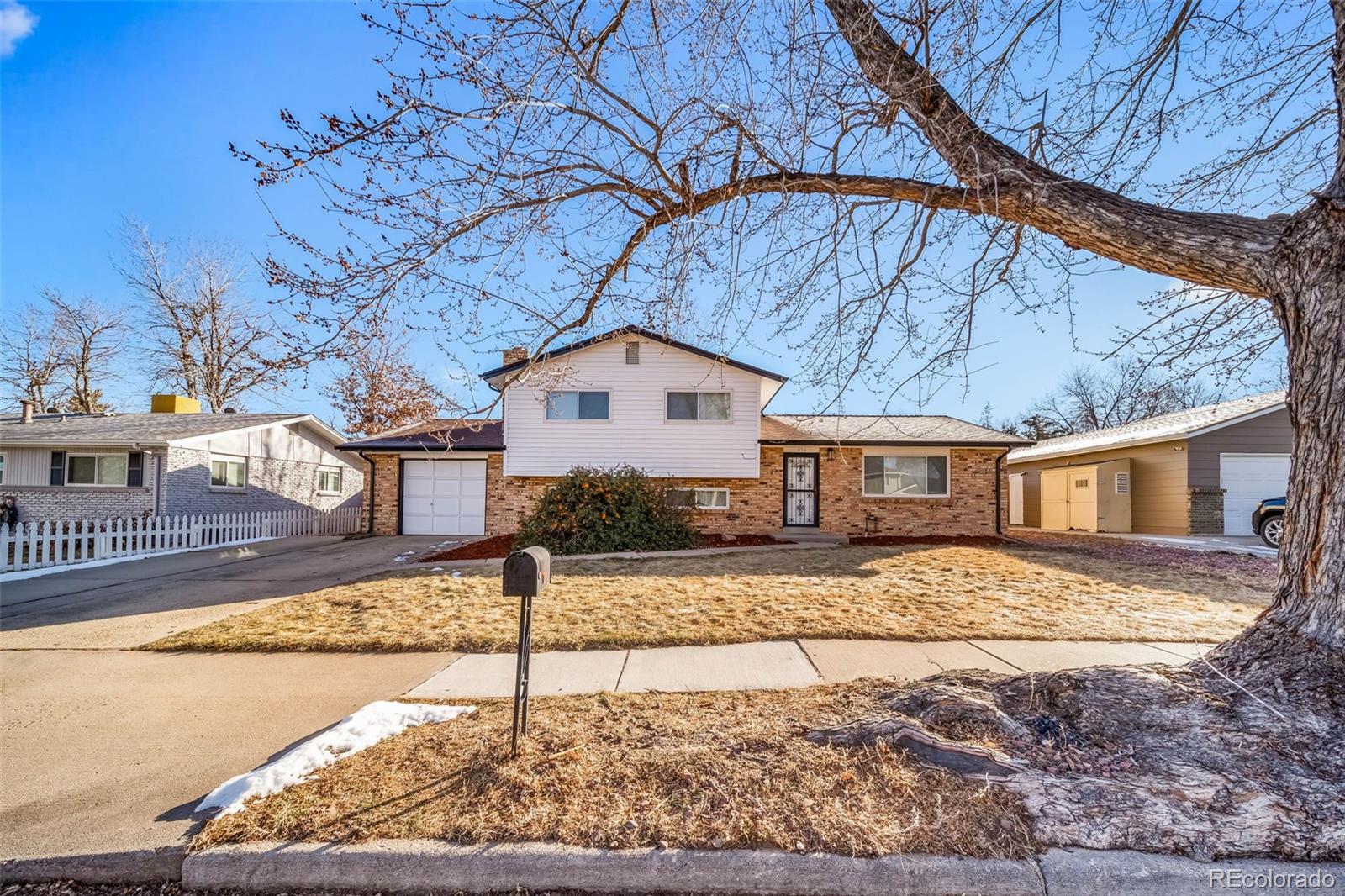 MLS Image #2 for 936 s moline street,aurora, Colorado