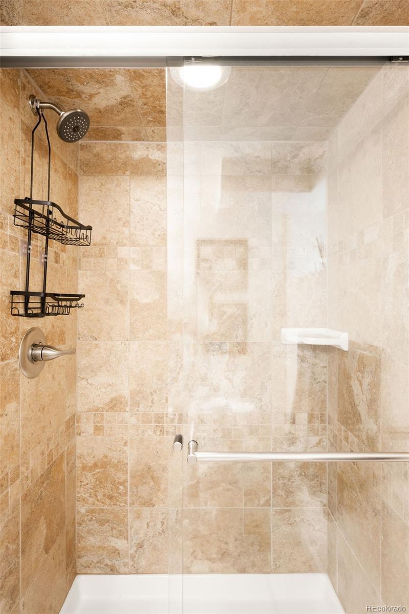 MLS Image #33 for 2390 n glencoe street,denver, Colorado