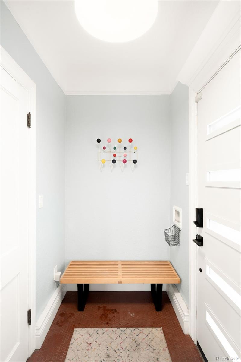 MLS Image #4 for 2390 n glencoe street,denver, Colorado