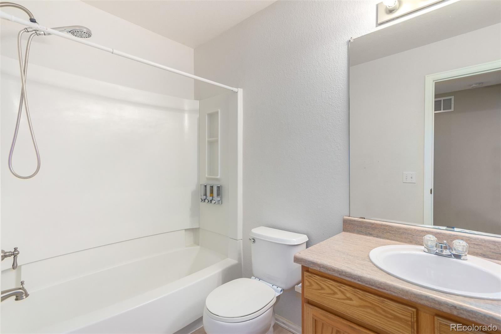 MLS Image #15 for 22040 e princeton circle,aurora, Colorado