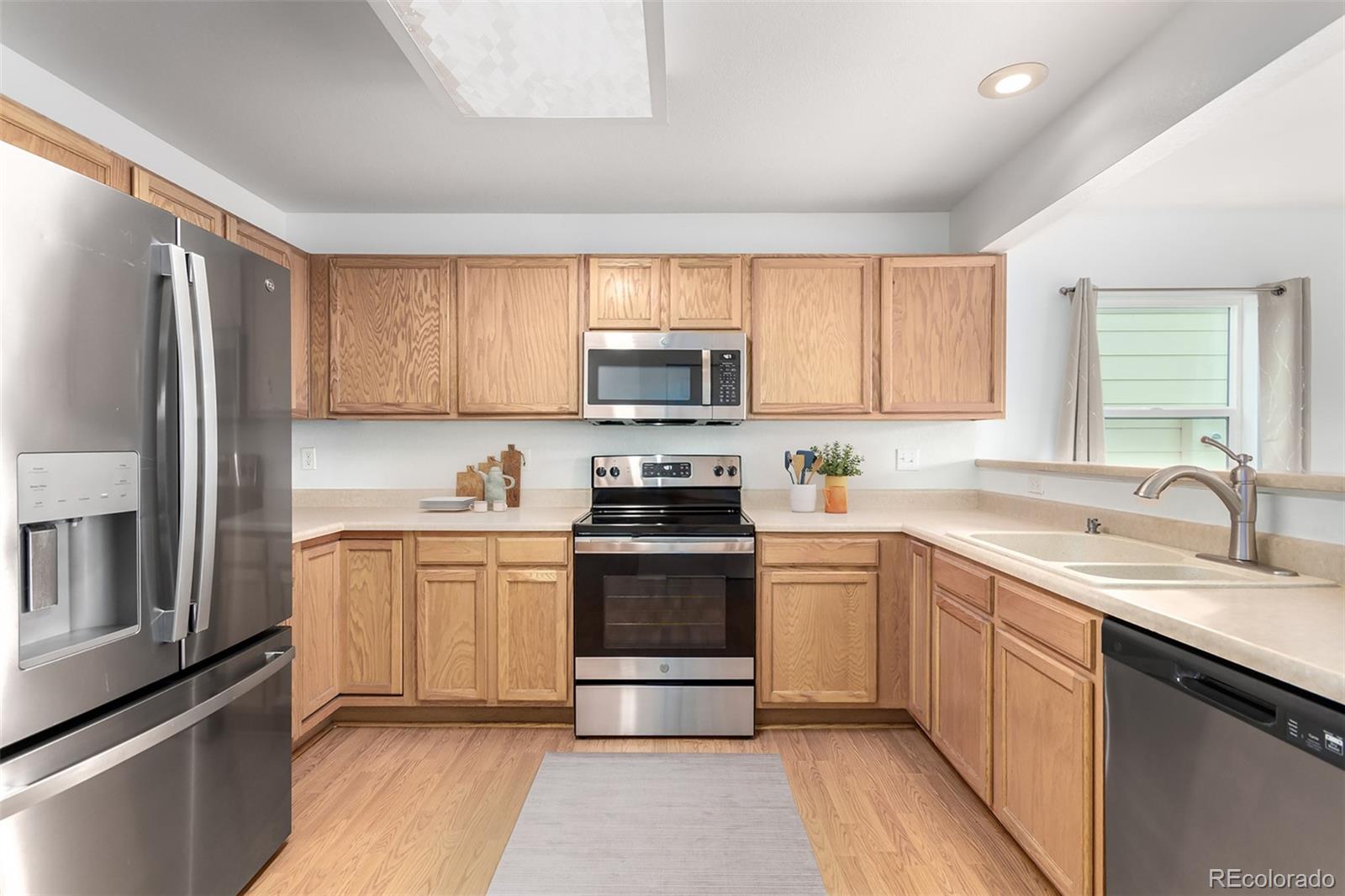 MLS Image #6 for 22040 e princeton circle,aurora, Colorado