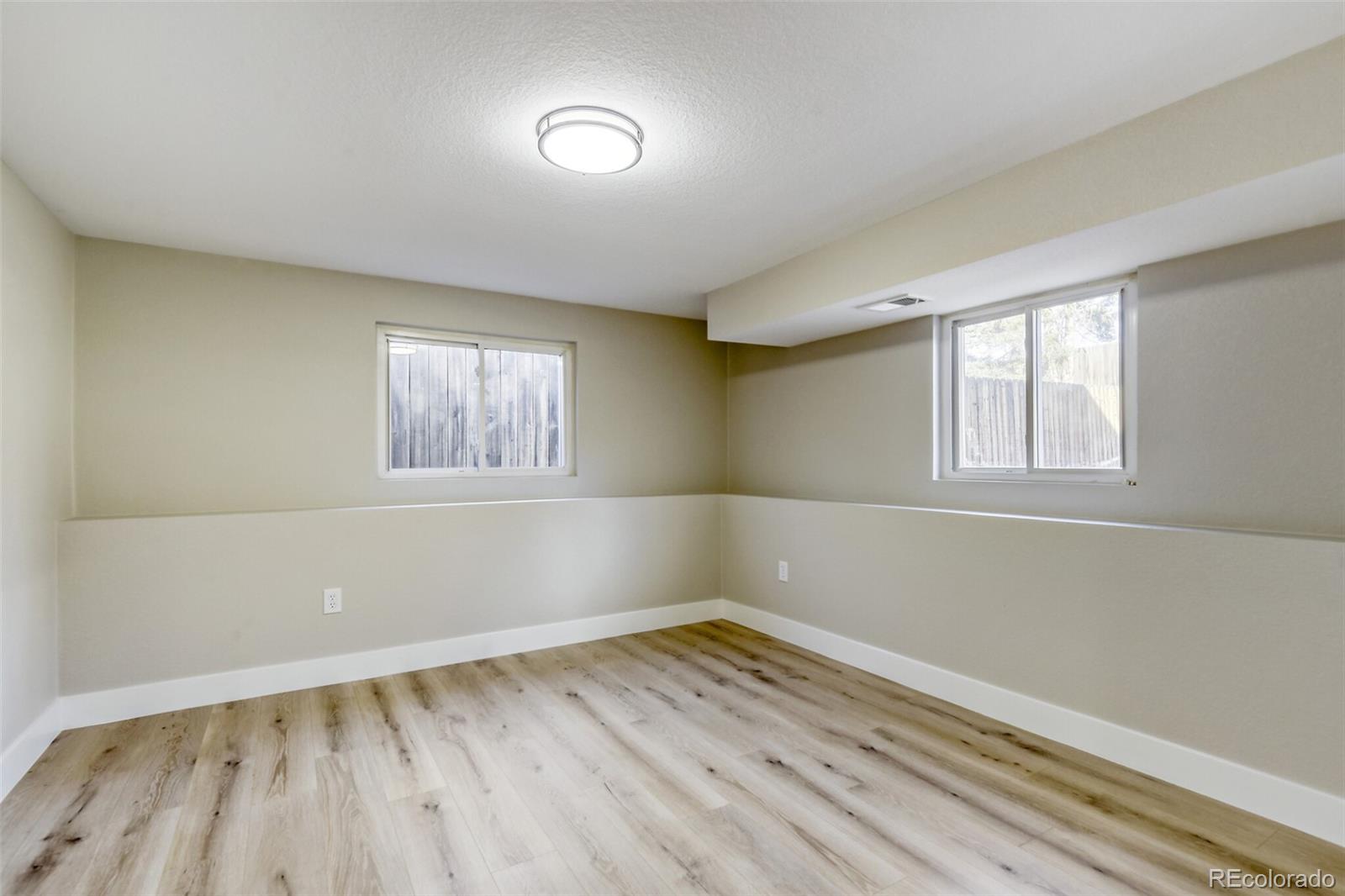 MLS Image #16 for 4812 s xenia street,denver, Colorado