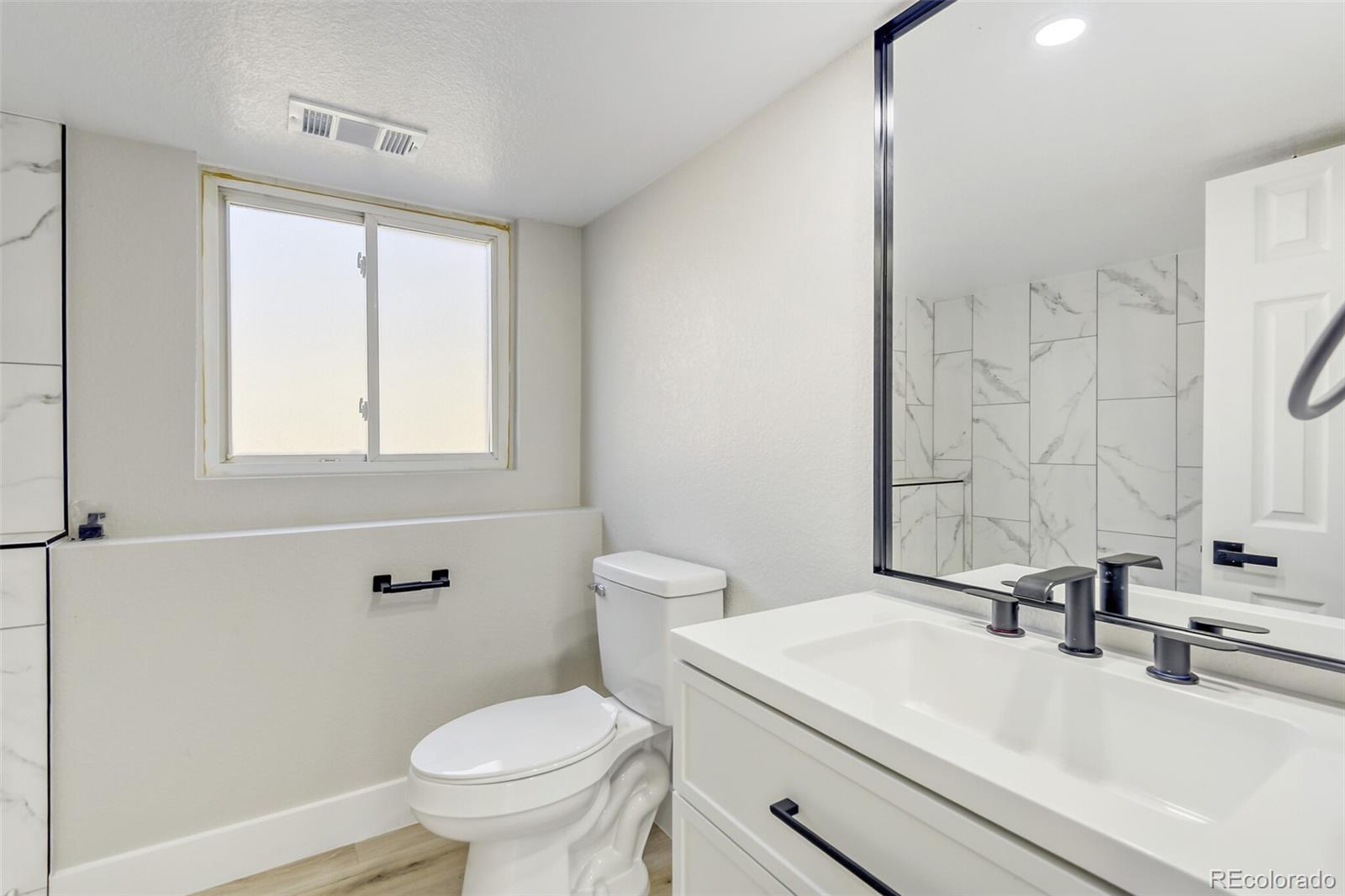 MLS Image #18 for 4812 s xenia street,denver, Colorado