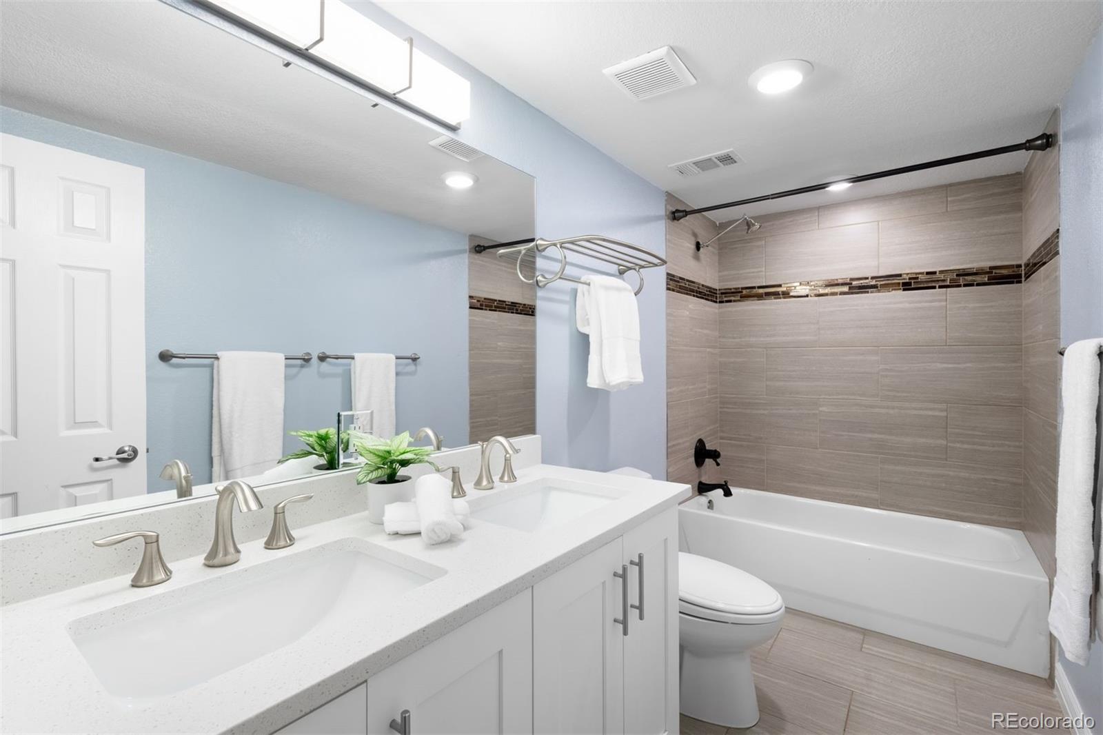 MLS Image #25 for 7201 s sheridan court,littleton, Colorado