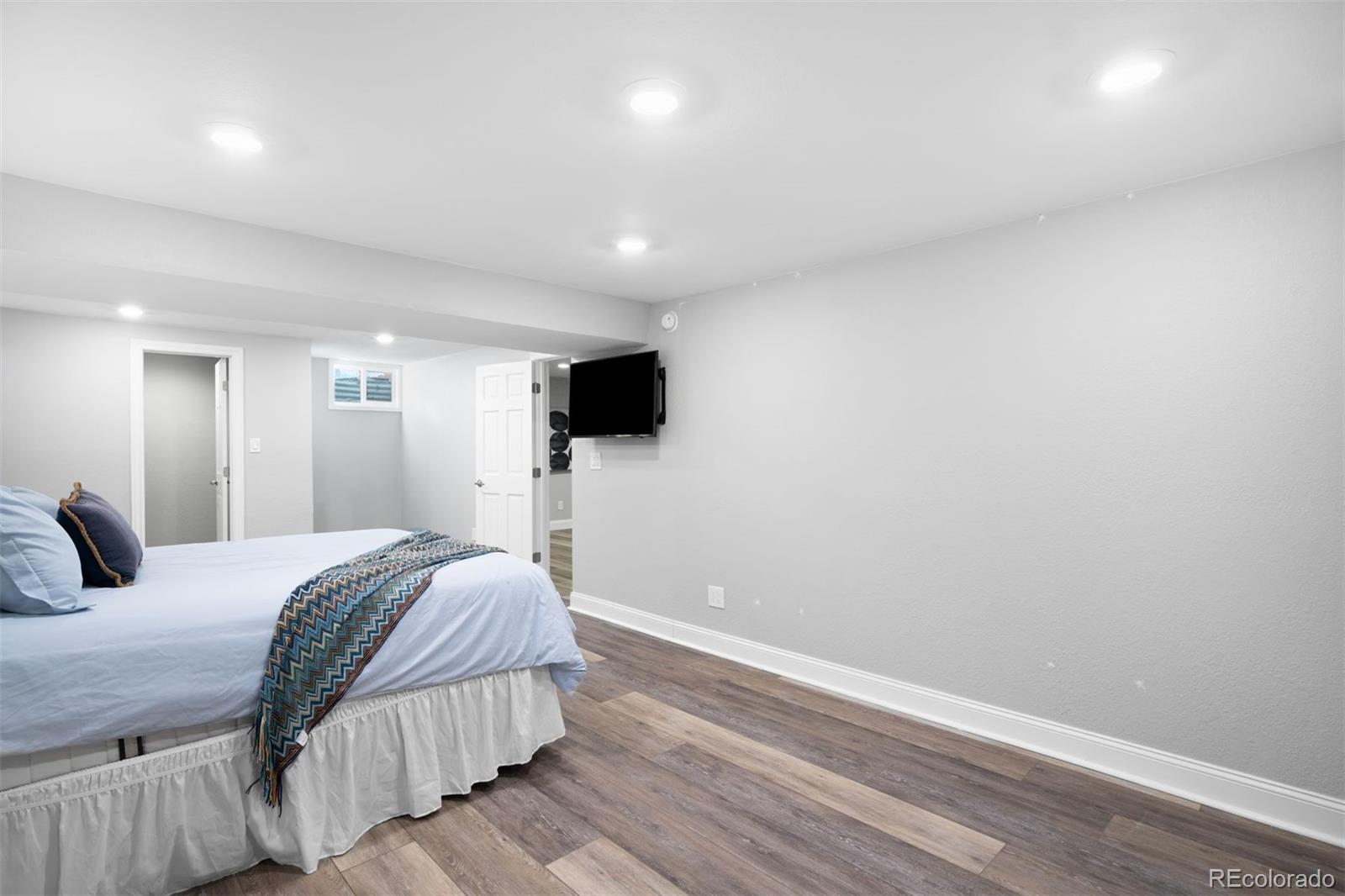 MLS Image #27 for 7201 s sheridan court,littleton, Colorado
