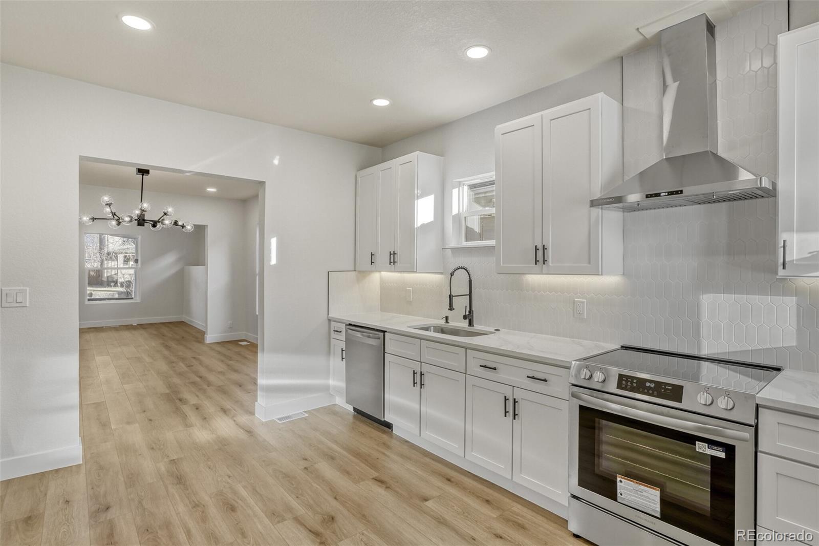 MLS Image #12 for 2627 n york street,denver, Colorado