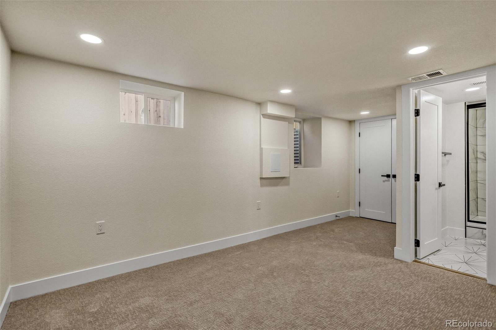MLS Image #19 for 2627 n york street,denver, Colorado