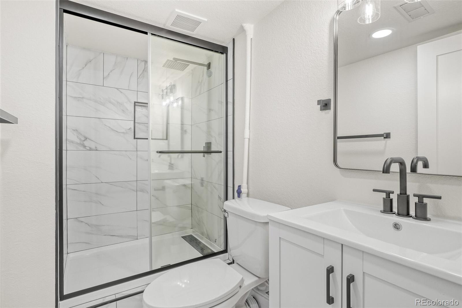 MLS Image #20 for 2627 n york street,denver, Colorado