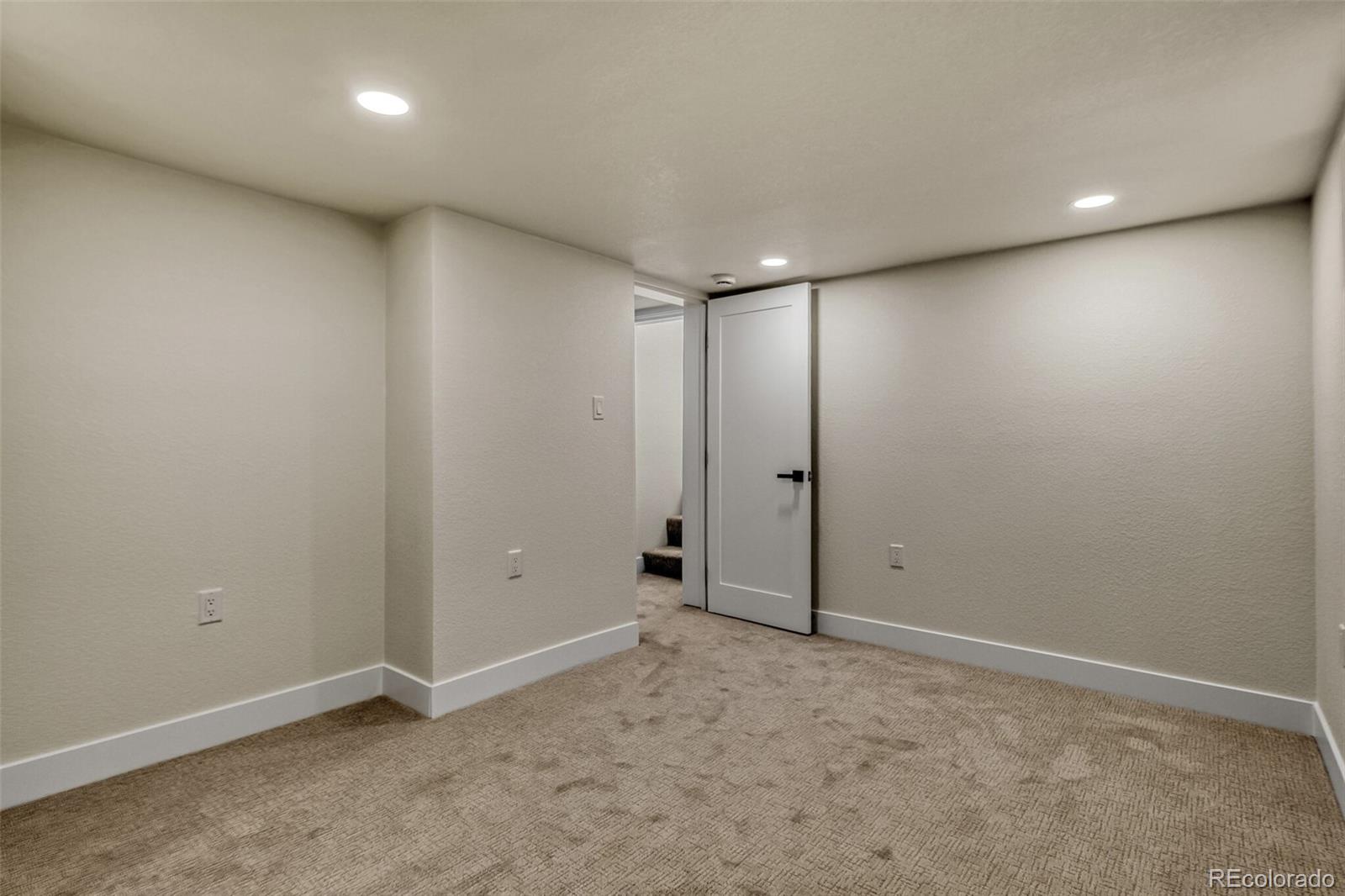 MLS Image #21 for 2627 n york street,denver, Colorado