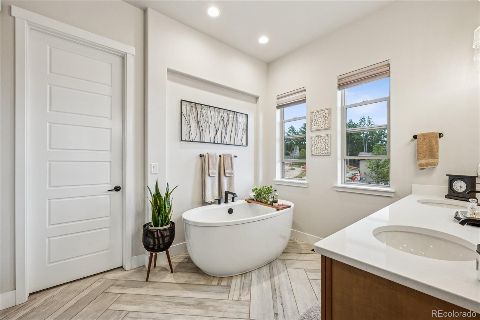 MLS Image #22 for 16320  sunset peak lane,monument, Colorado