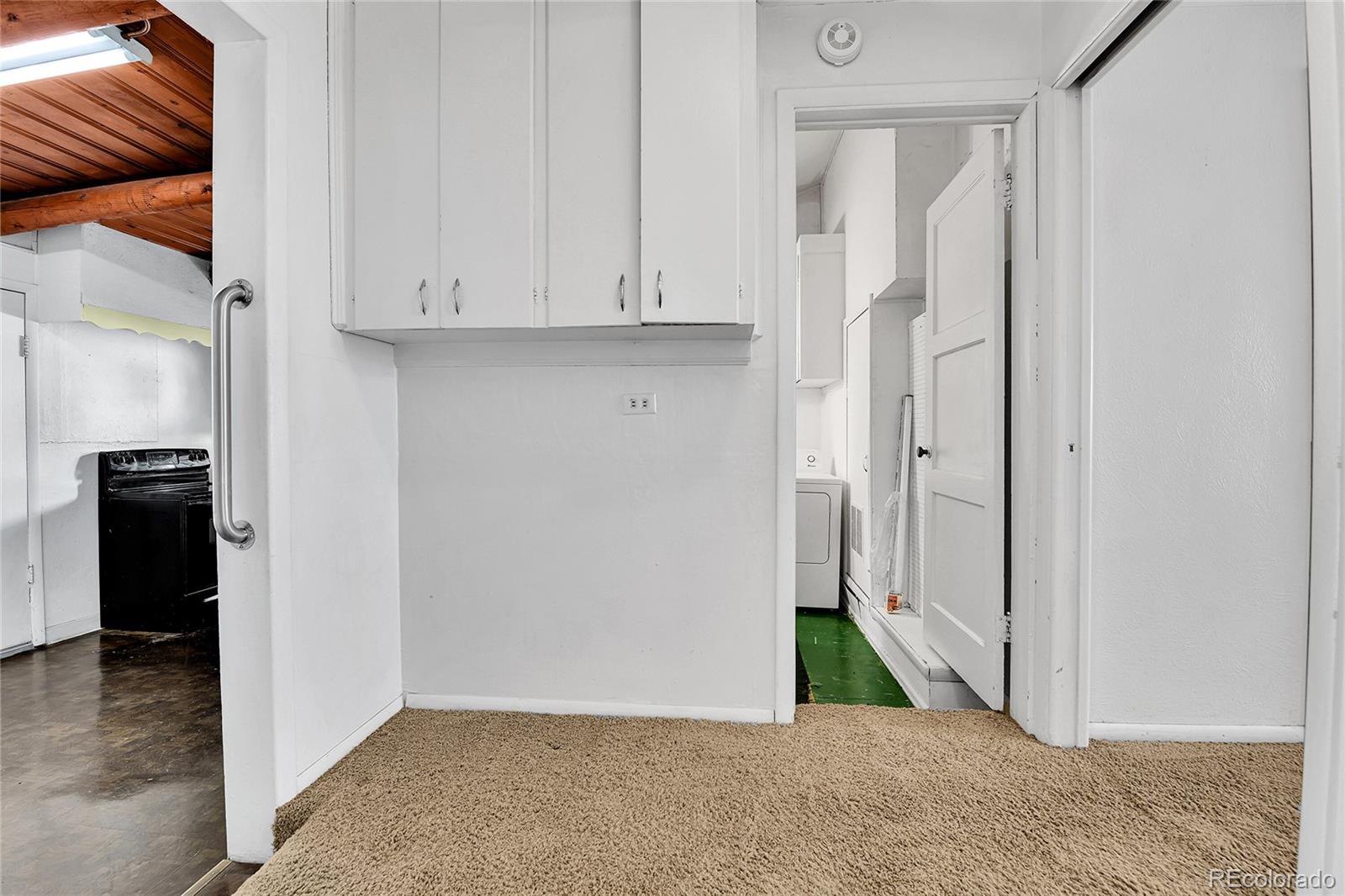 MLS Image #19 for 1995 s hazel court,denver, Colorado