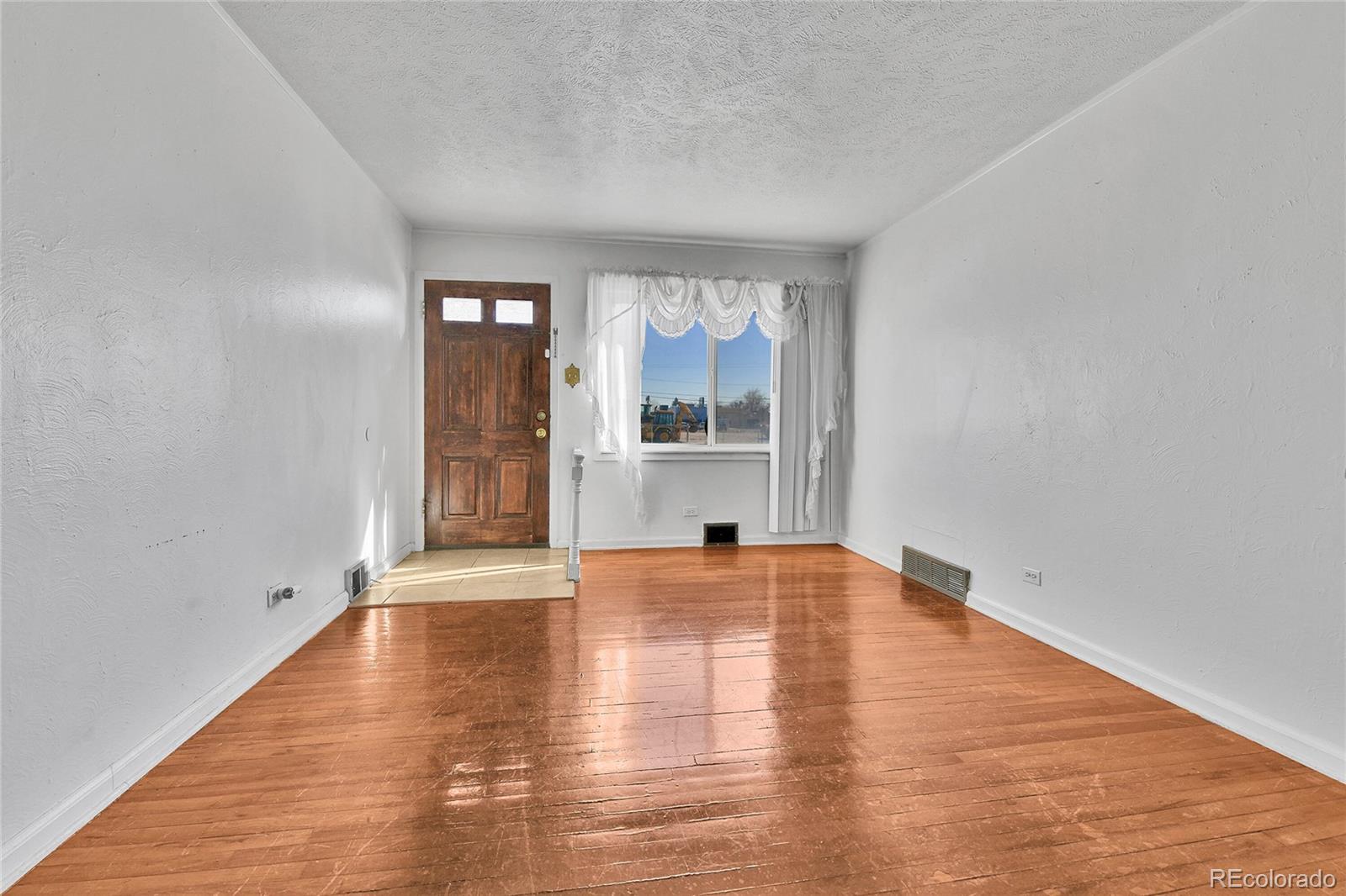 MLS Image #2 for 1995 s hazel court,denver, Colorado