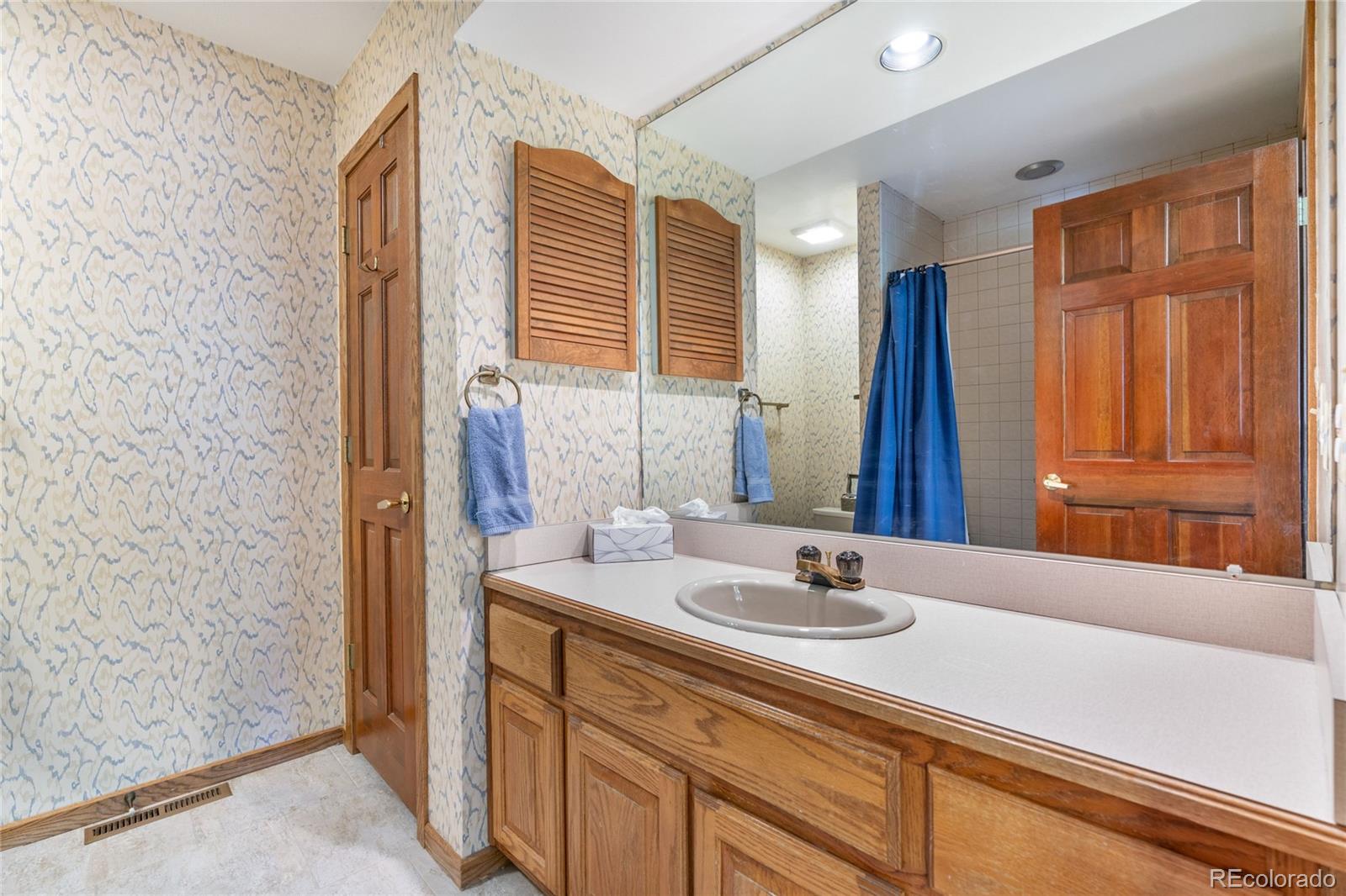 MLS Image #19 for 8364 e radcliff avenue,denver, Colorado