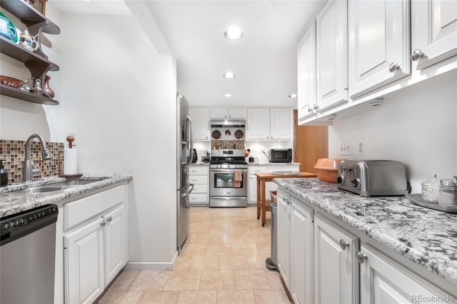 MLS Image #7 for 8364 e radcliff avenue,denver, Colorado