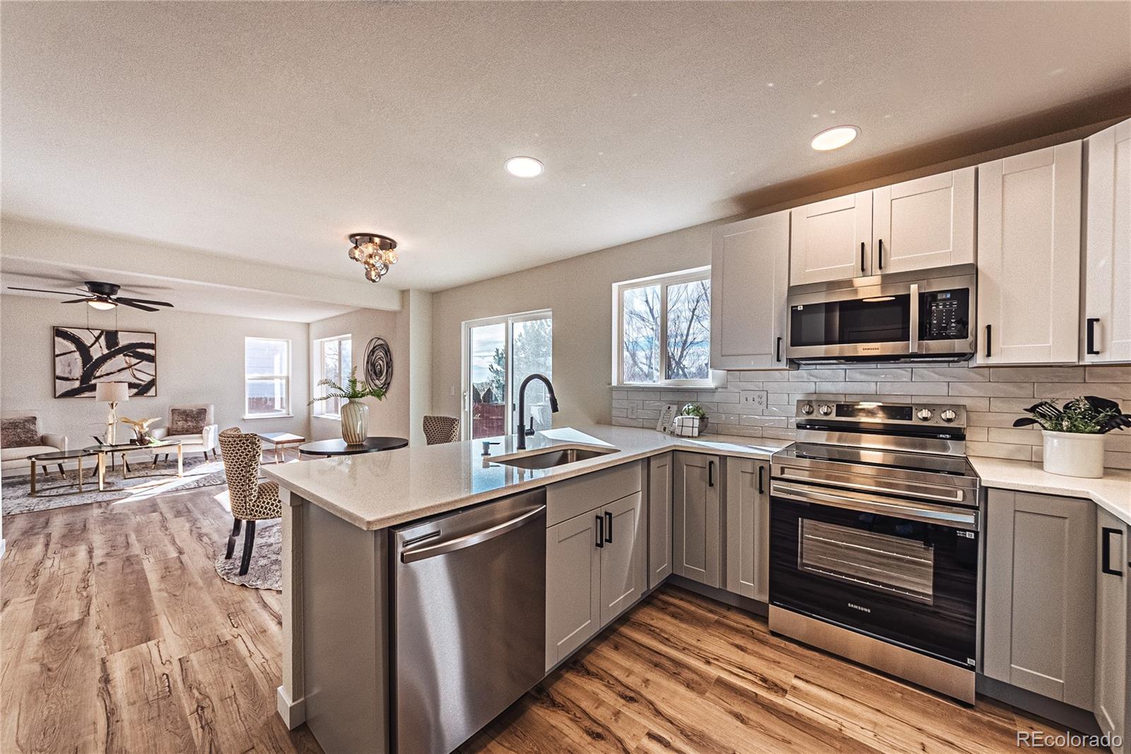MLS Image #11 for 851  legend oak drive,fountain, Colorado
