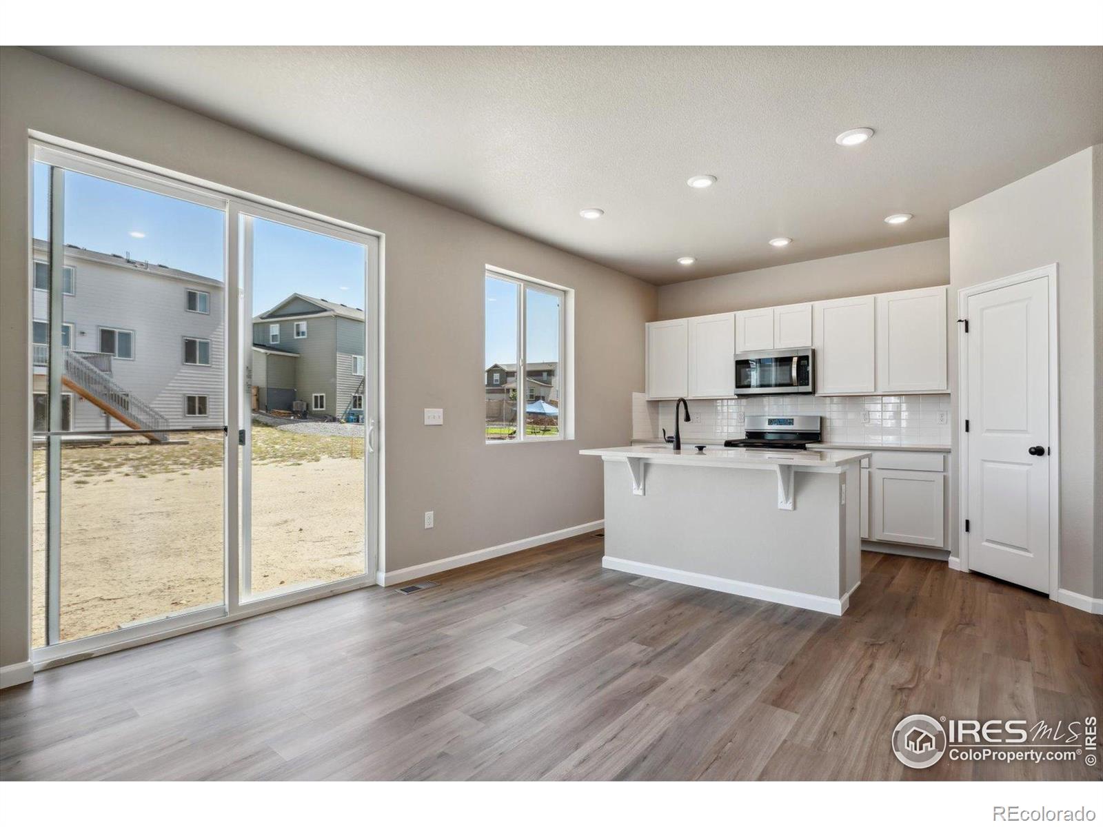 MLS Image #4 for 803  harvard street,johnstown, Colorado