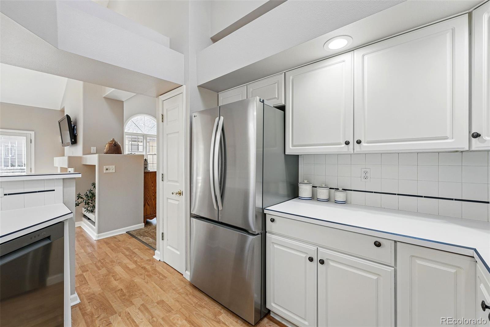 MLS Image #10 for 2252 s yosemite circle,denver, Colorado