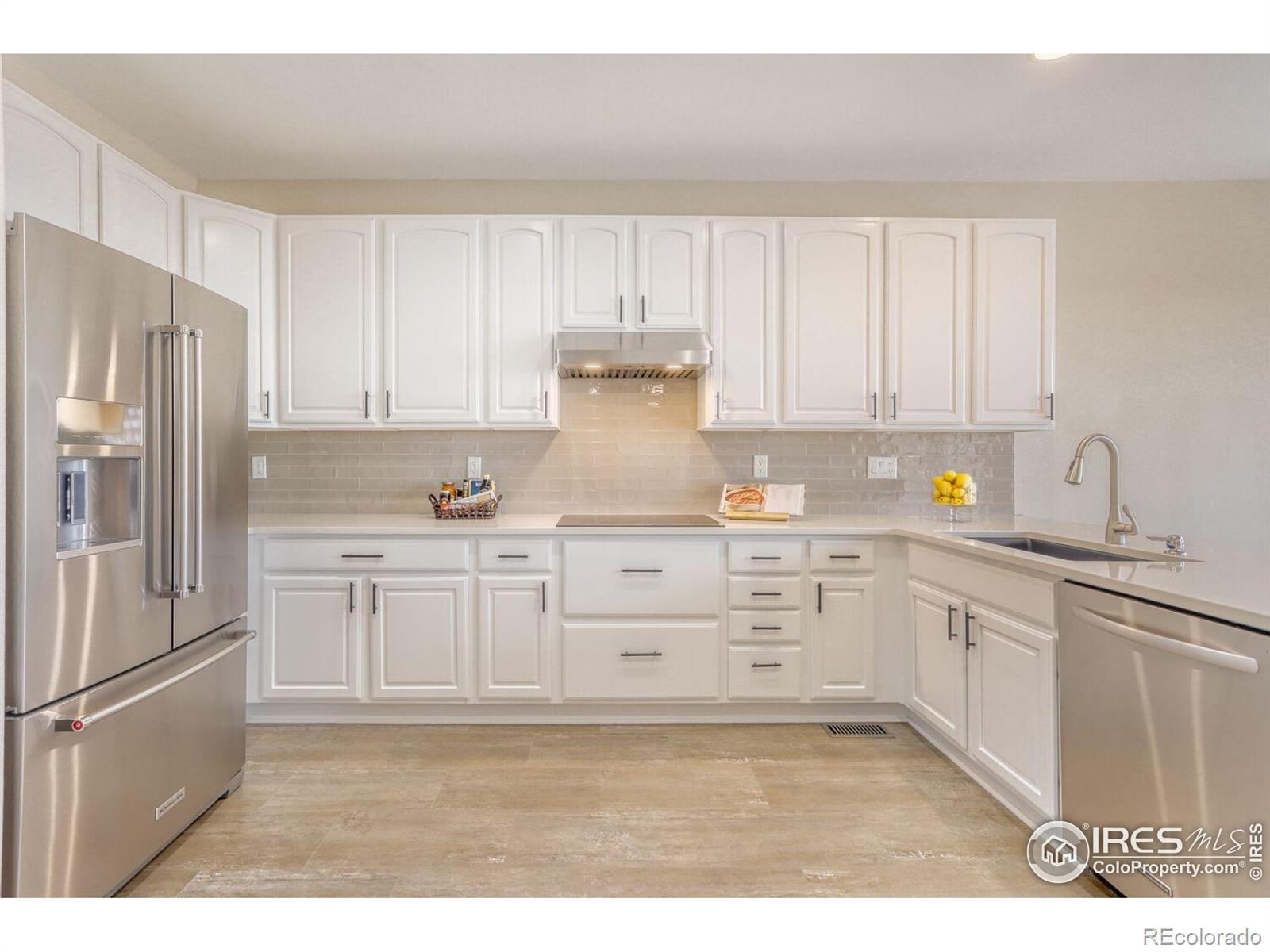 MLS Image #2 for 13733  stone circle 102,broomfield, Colorado