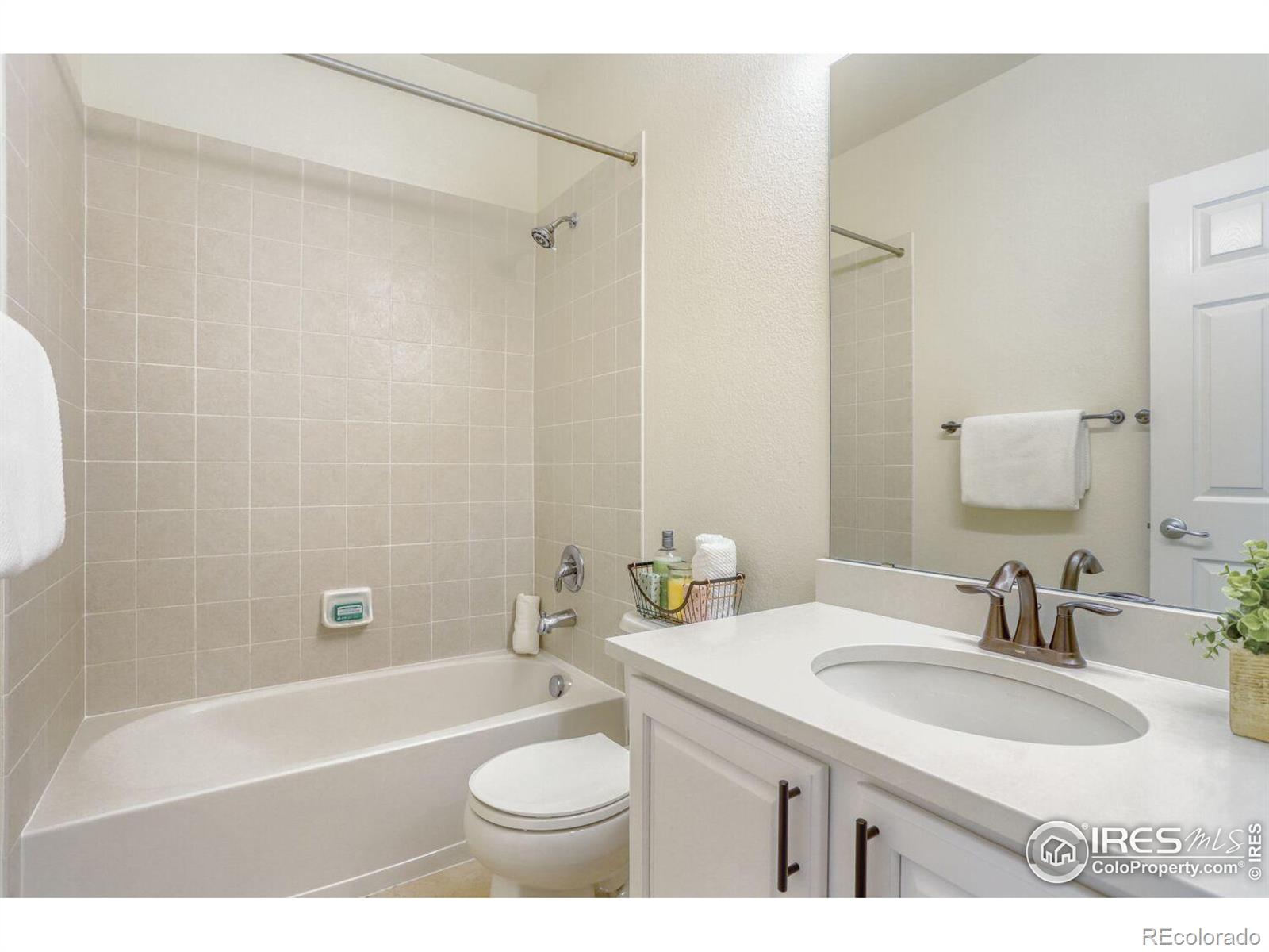 MLS Image #27 for 13733  stone circle 102,broomfield, Colorado