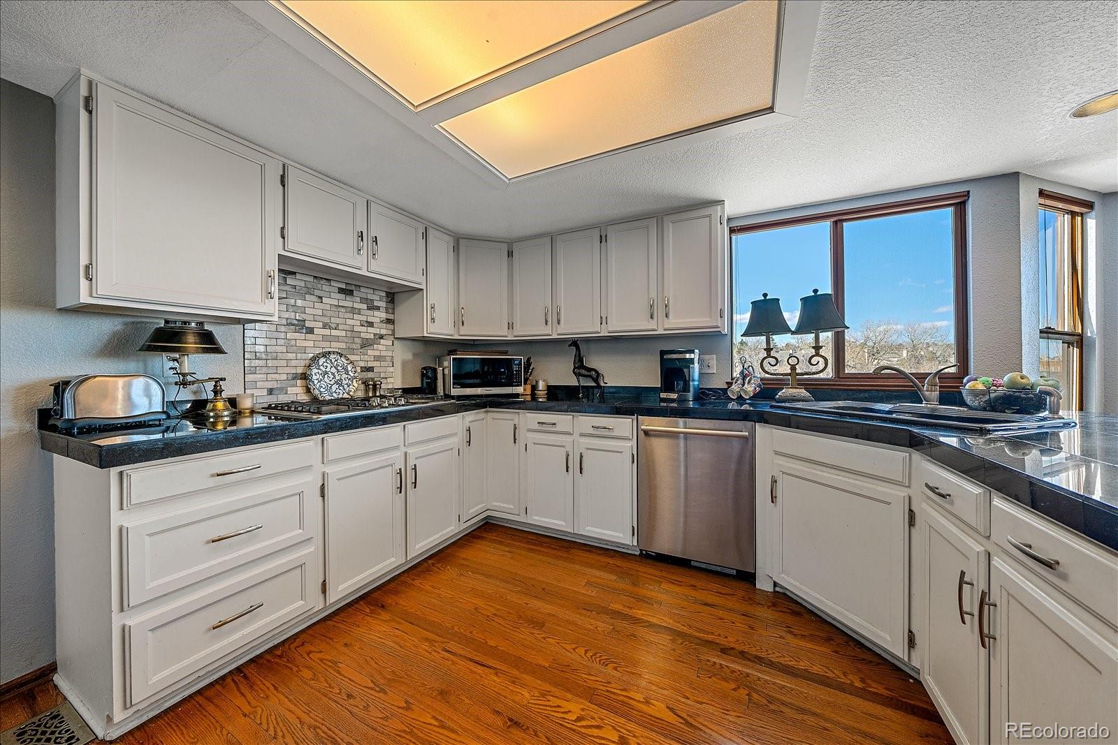MLS Image #8 for 3571 s uravan street,aurora, Colorado