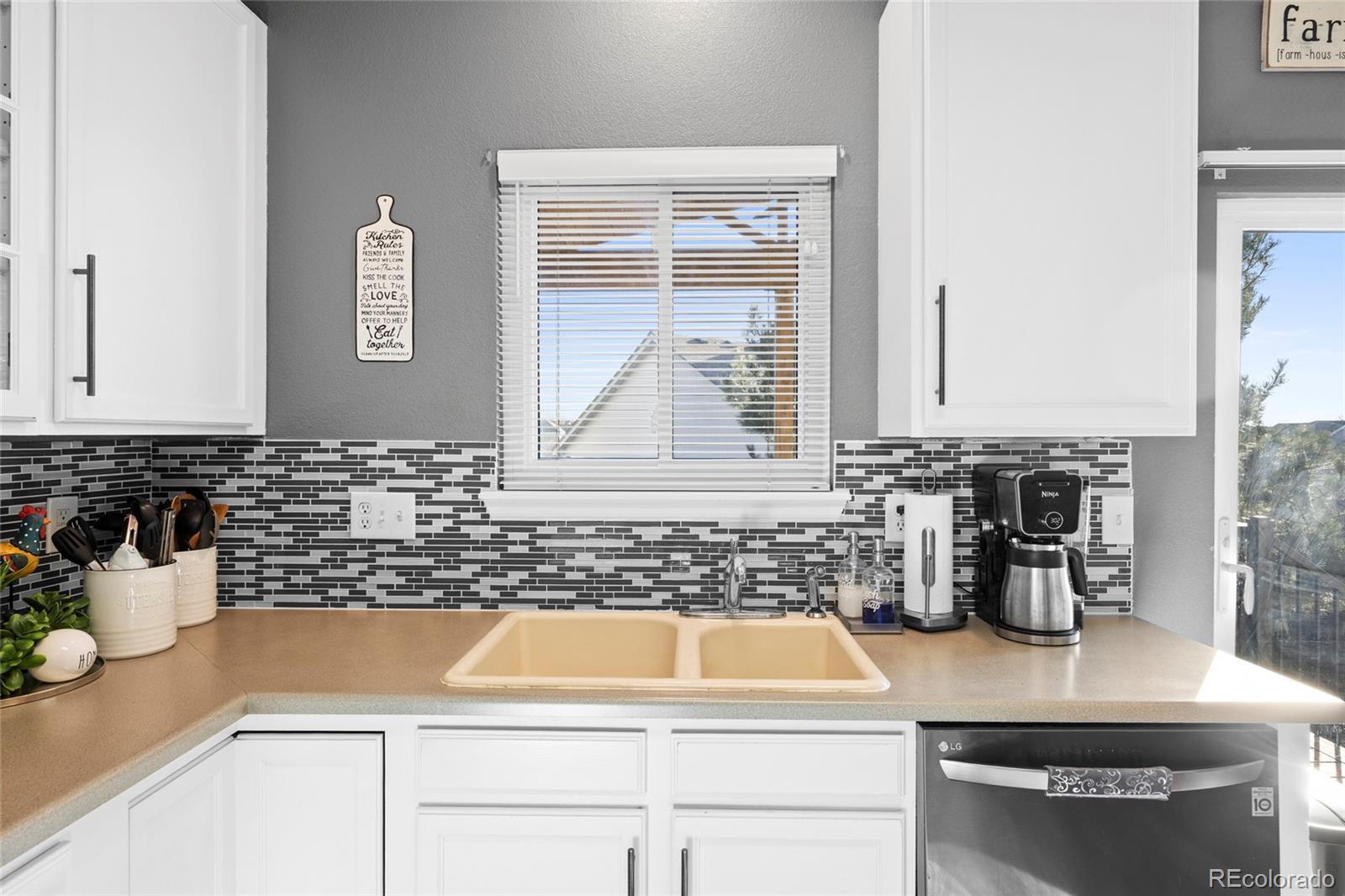 MLS Image #11 for 21736 e kenyon place,aurora, Colorado