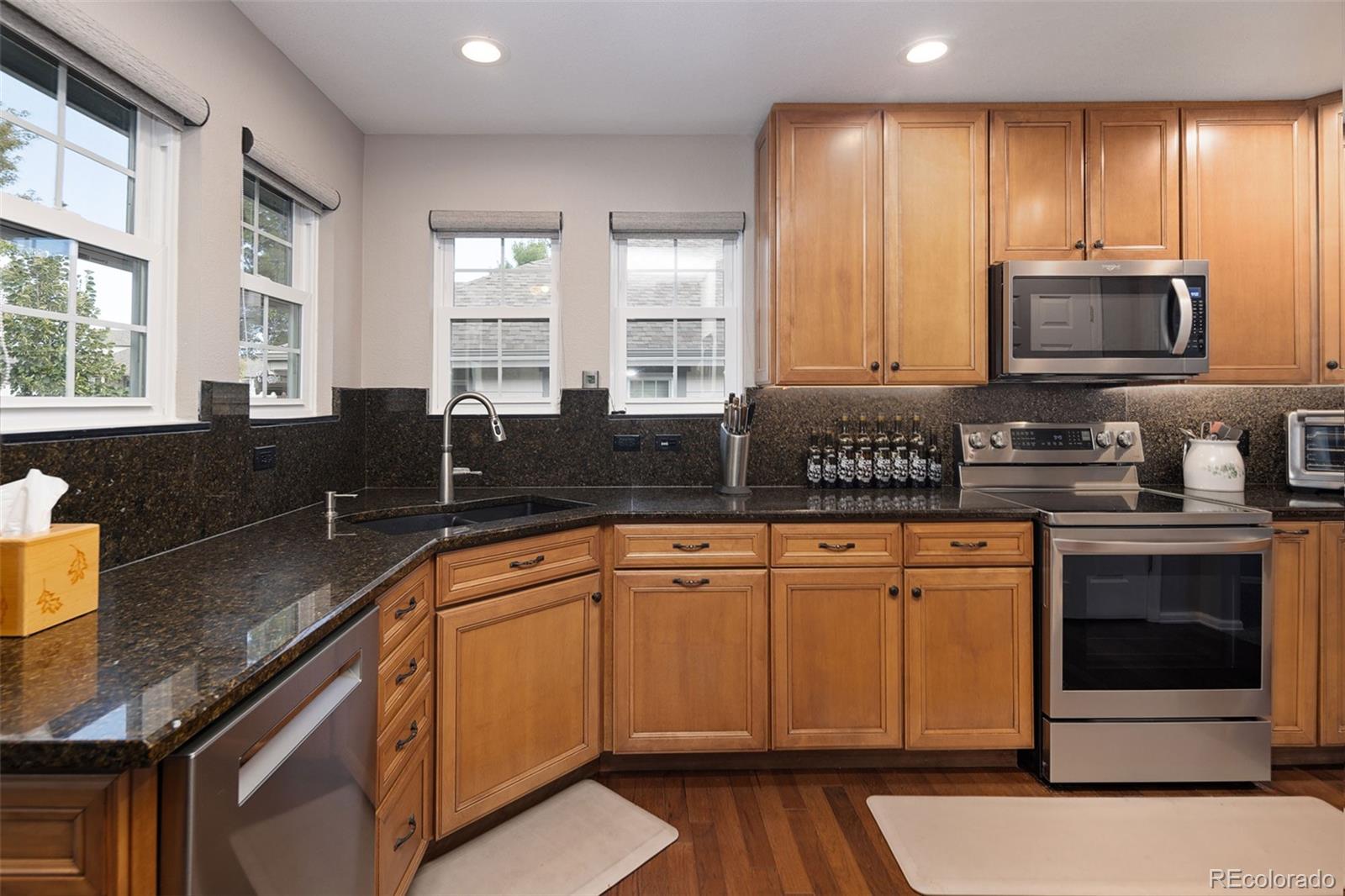 MLS Image #8 for 7929 s buchanan way,aurora, Colorado