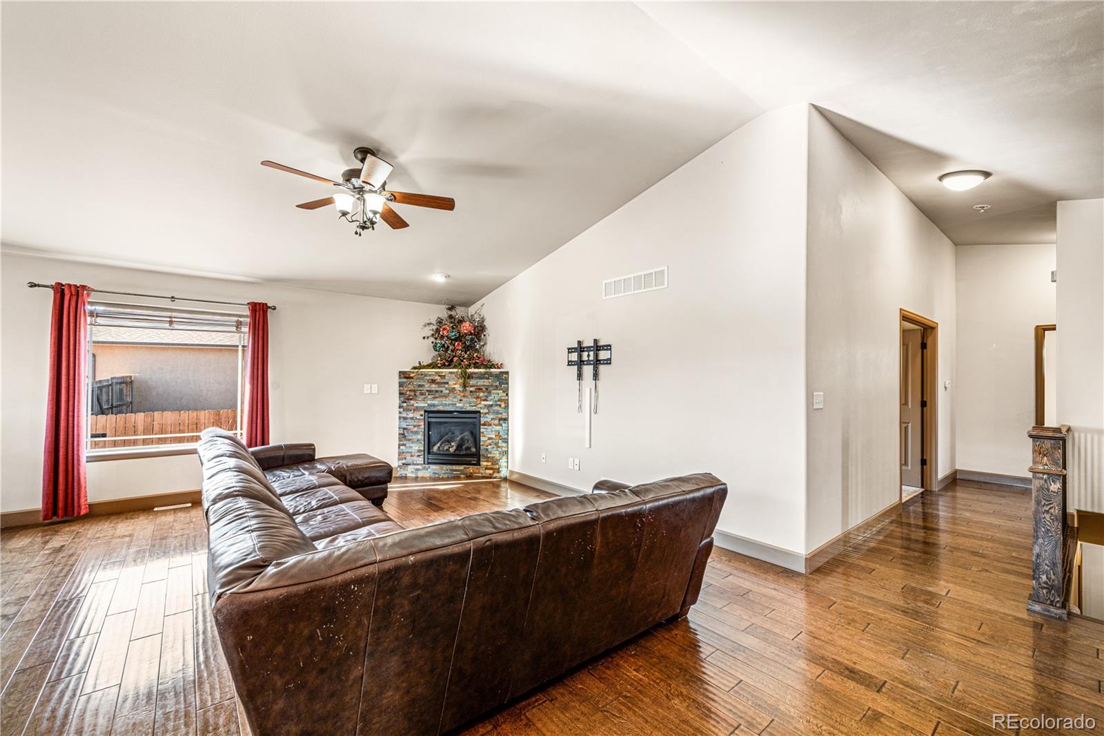 MLS Image #13 for 5707  mark twain lane,pueblo, Colorado