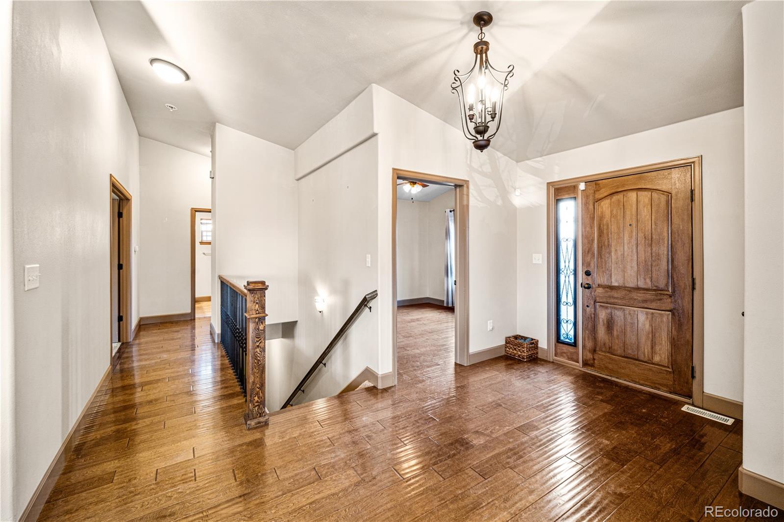 MLS Image #2 for 5707  mark twain lane,pueblo, Colorado