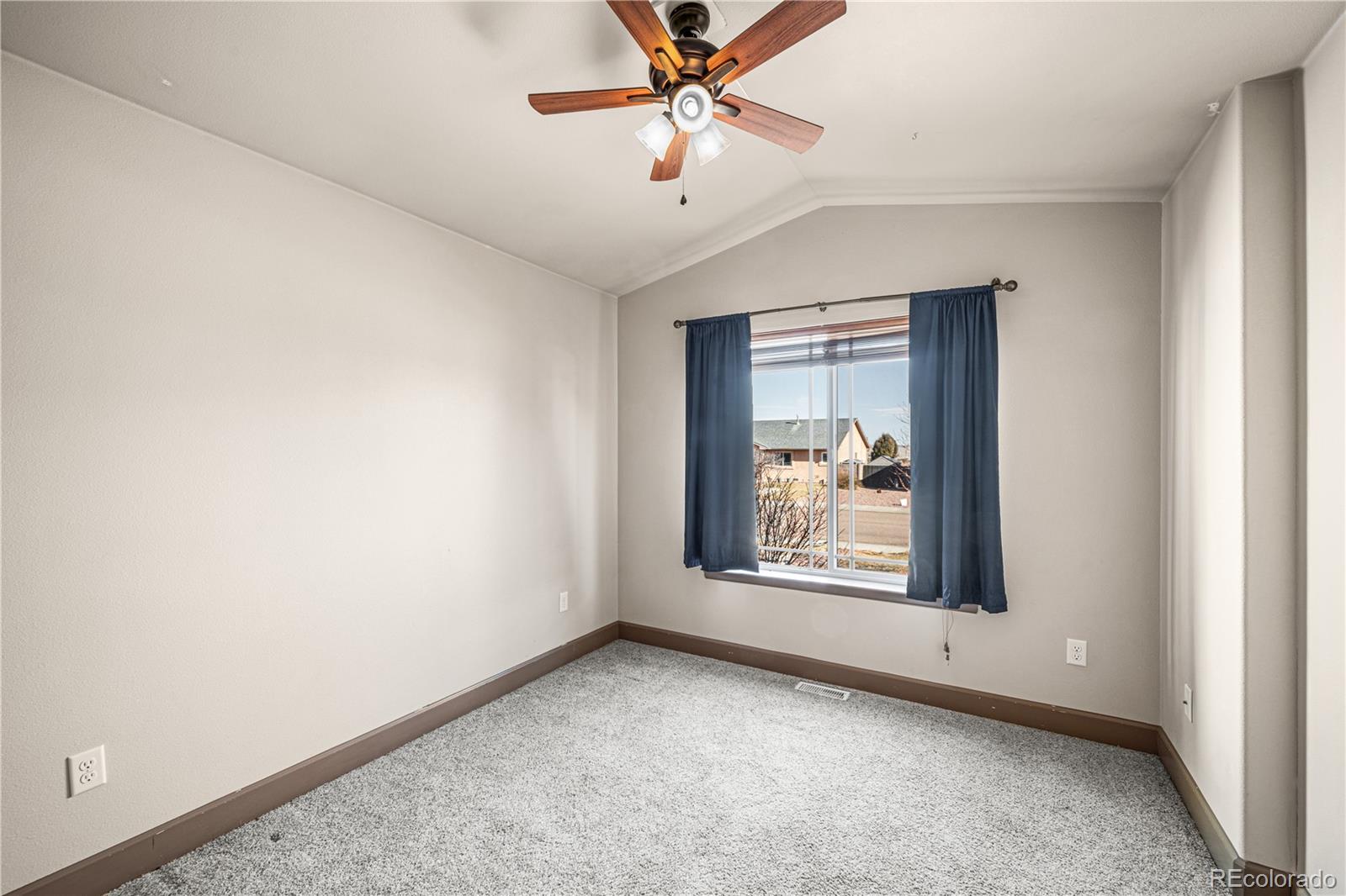 MLS Image #21 for 5707  mark twain lane,pueblo, Colorado