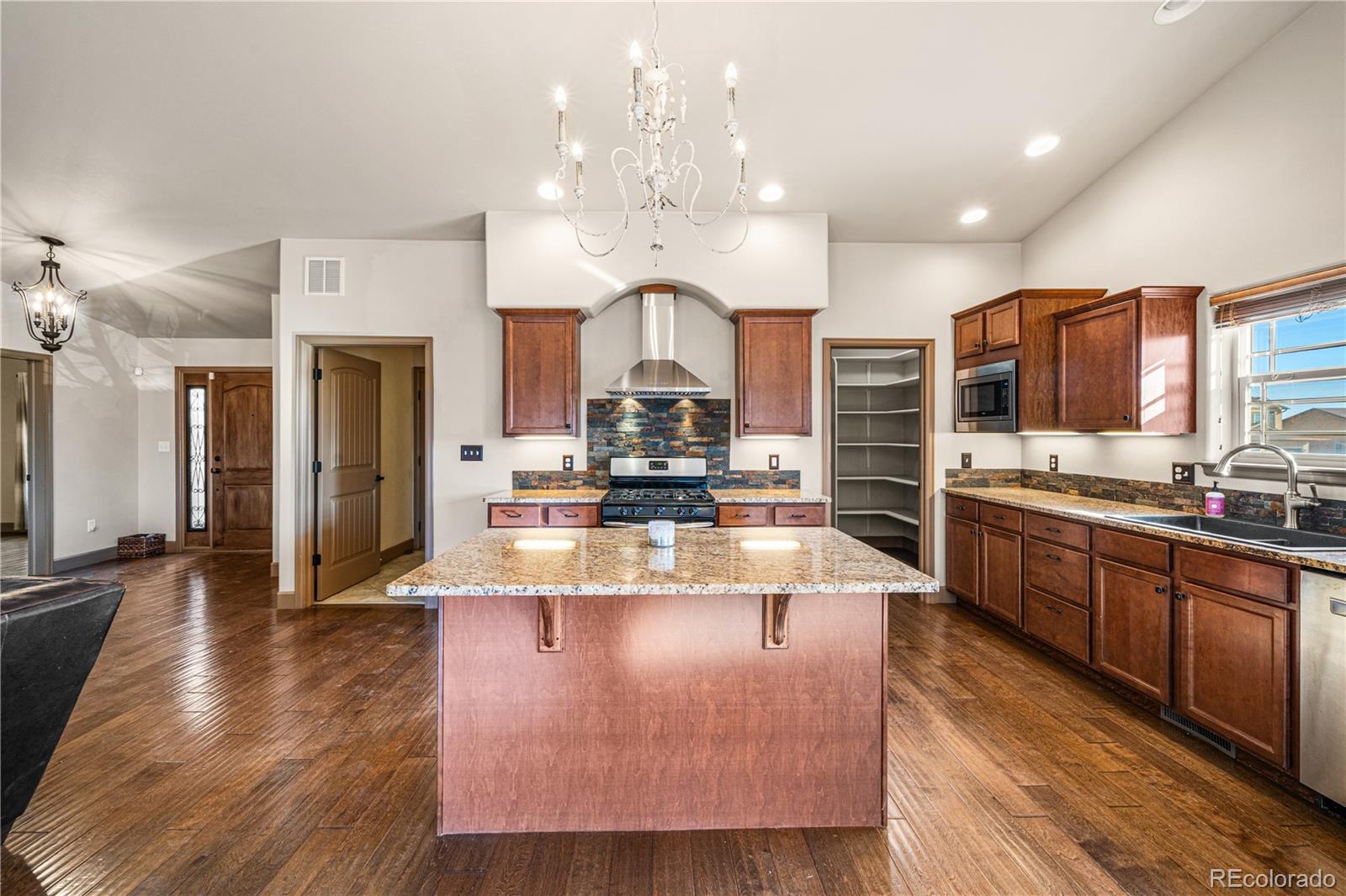 MLS Image #6 for 5707  mark twain lane,pueblo, Colorado