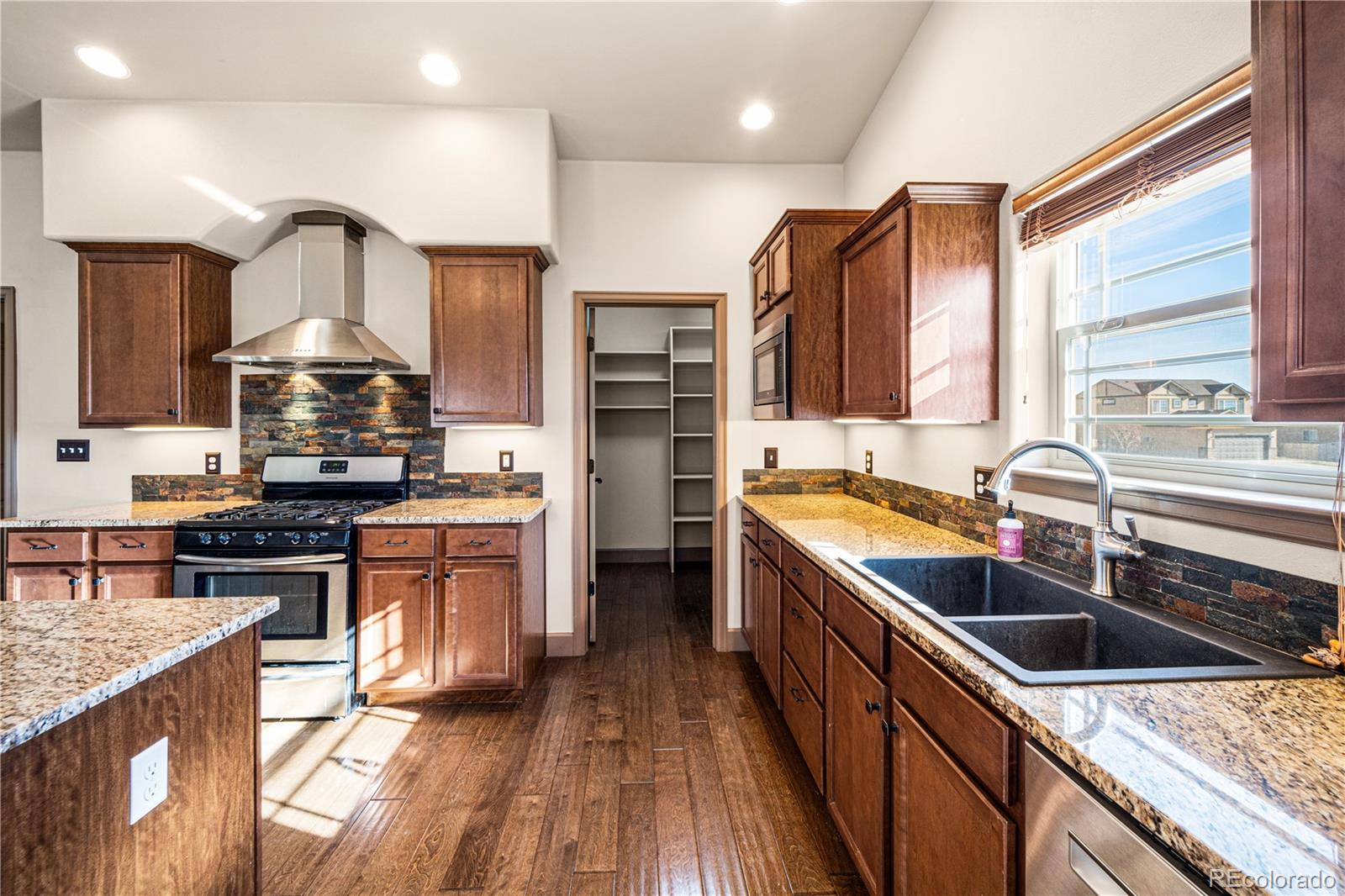 MLS Image #9 for 5707  mark twain lane,pueblo, Colorado