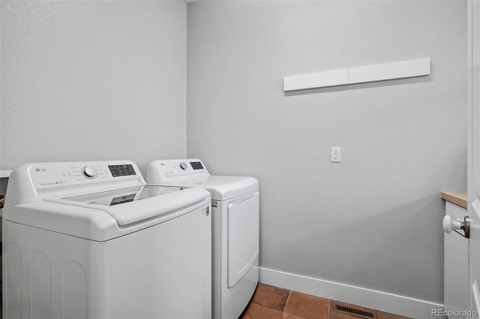 MLS Image #36 for 8608 e 25th drive,denver, Colorado