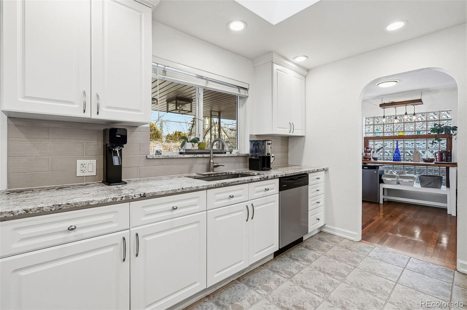 MLS Image #10 for 6631 e 5th avenue,denver, Colorado