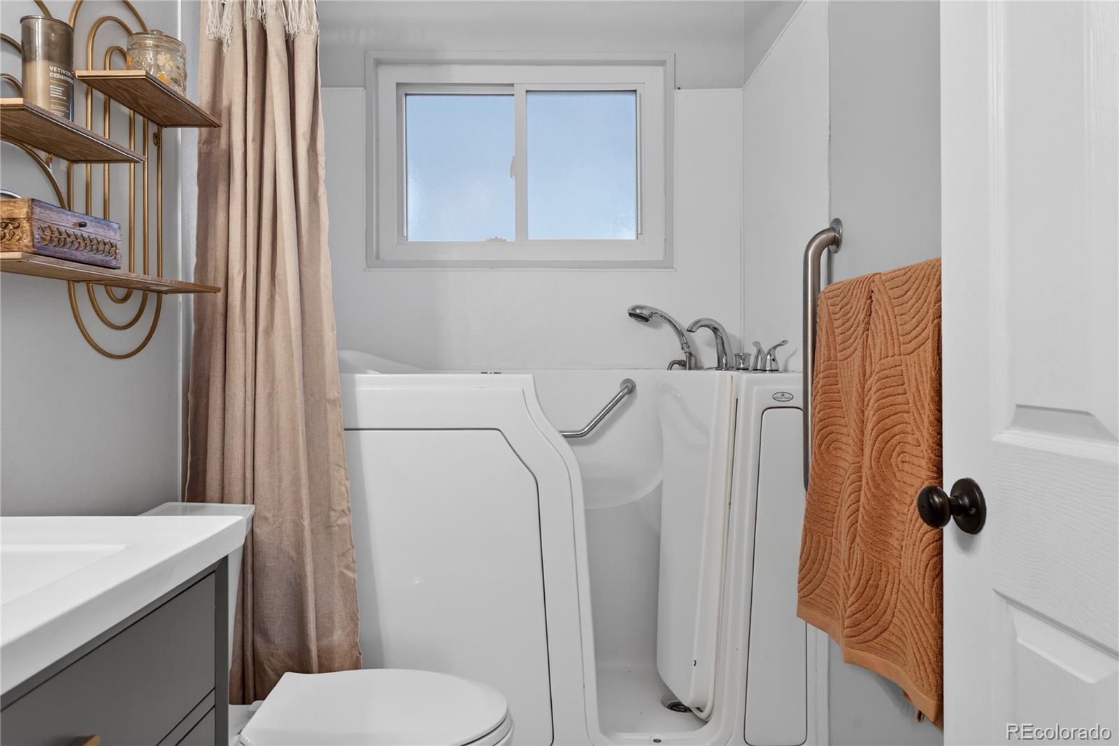MLS Image #15 for 3379 w wagon trail drive,englewood, Colorado