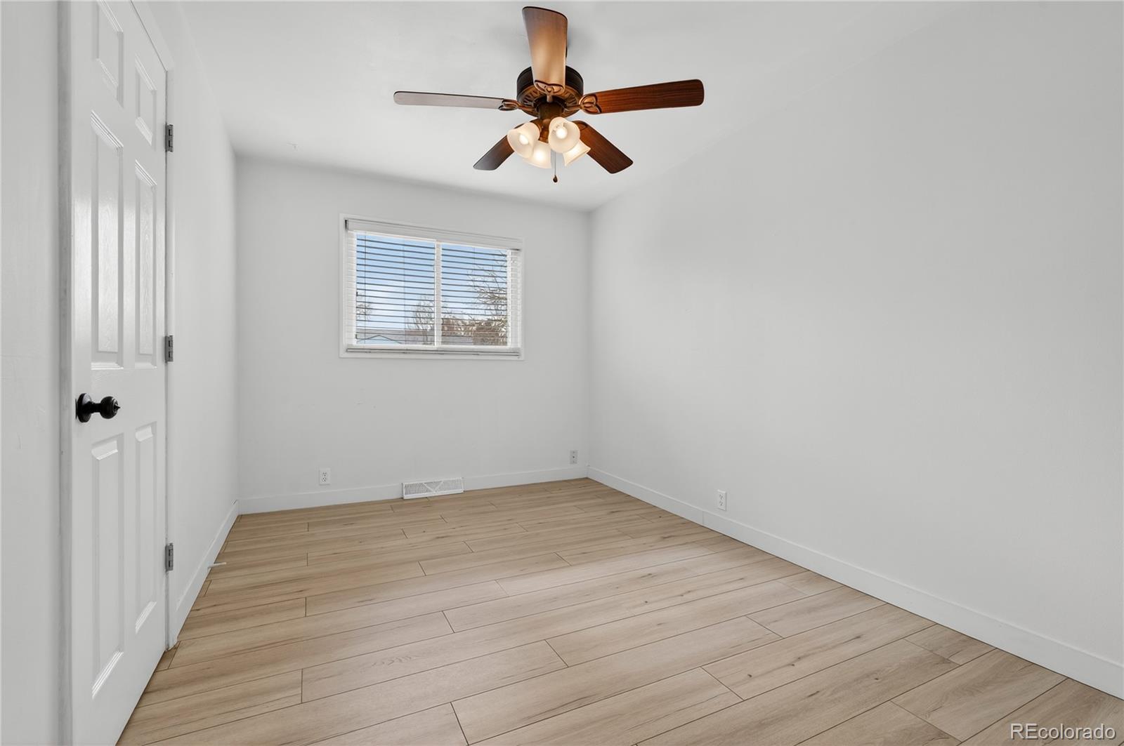 MLS Image #18 for 3379 w wagon trail drive,englewood, Colorado
