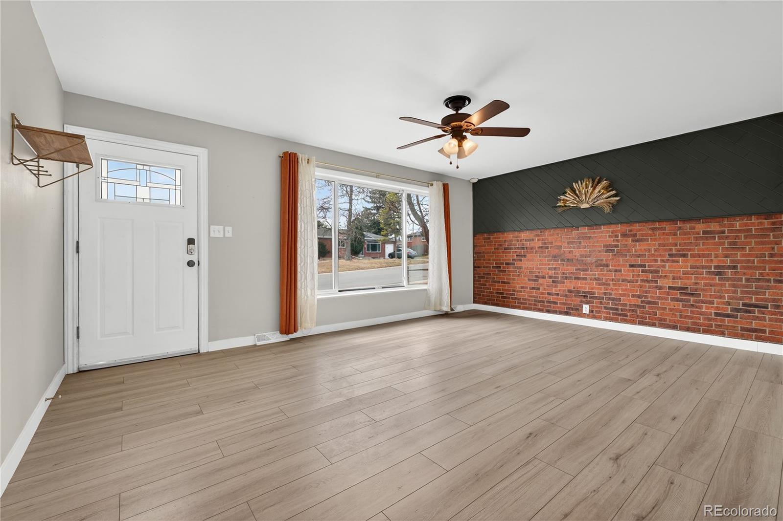 MLS Image #3 for 3379 w wagon trail drive,englewood, Colorado