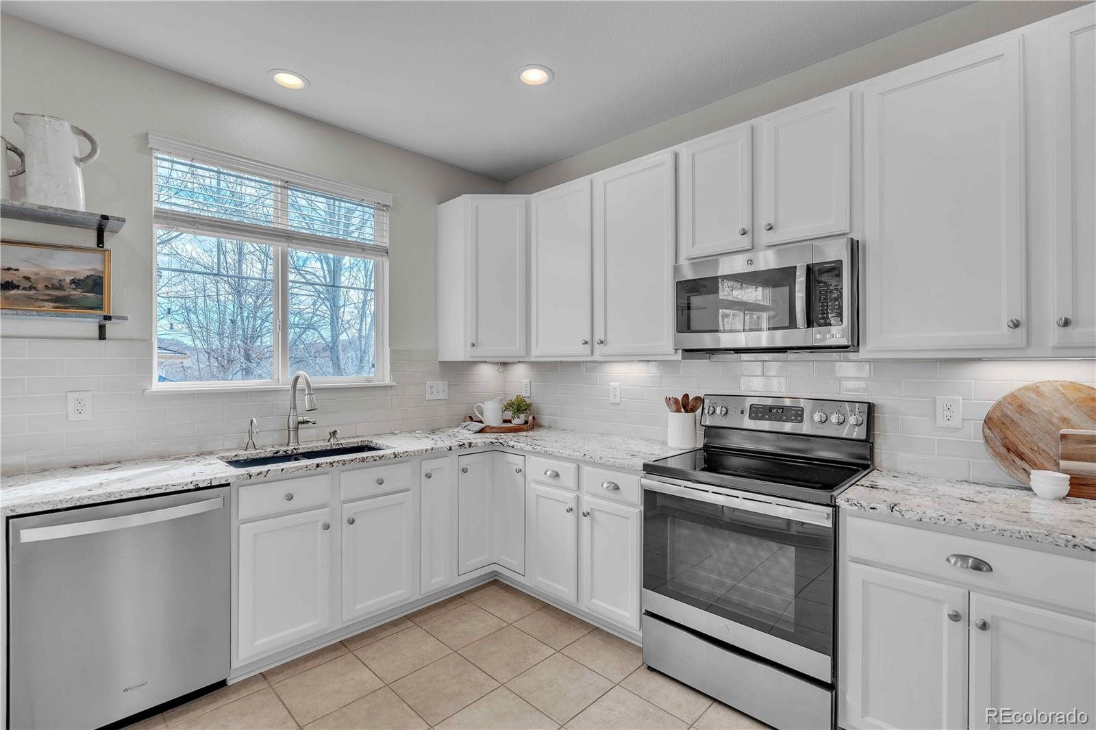 MLS Image #6 for 10564  westcliff place,highlands ranch, Colorado