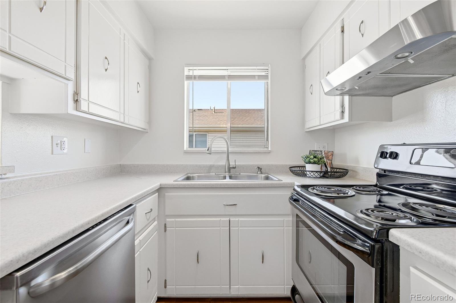 MLS Image #17 for 3355 s flower street,lakewood, Colorado