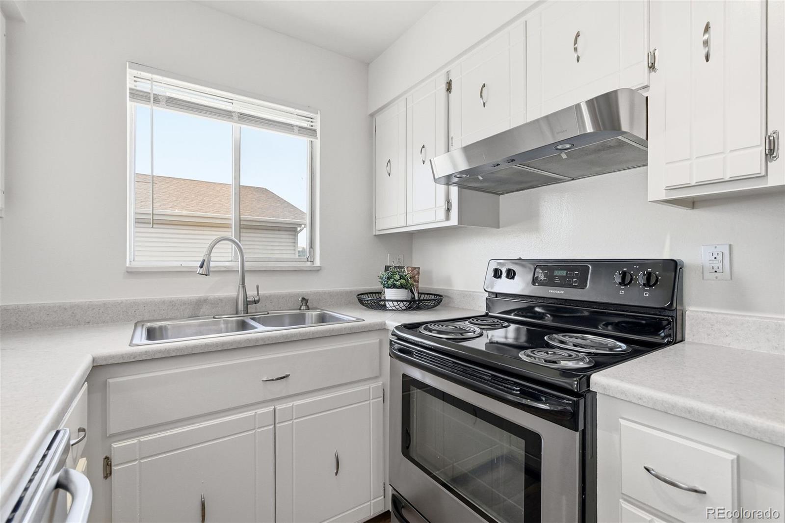MLS Image #18 for 3355 s flower street,lakewood, Colorado